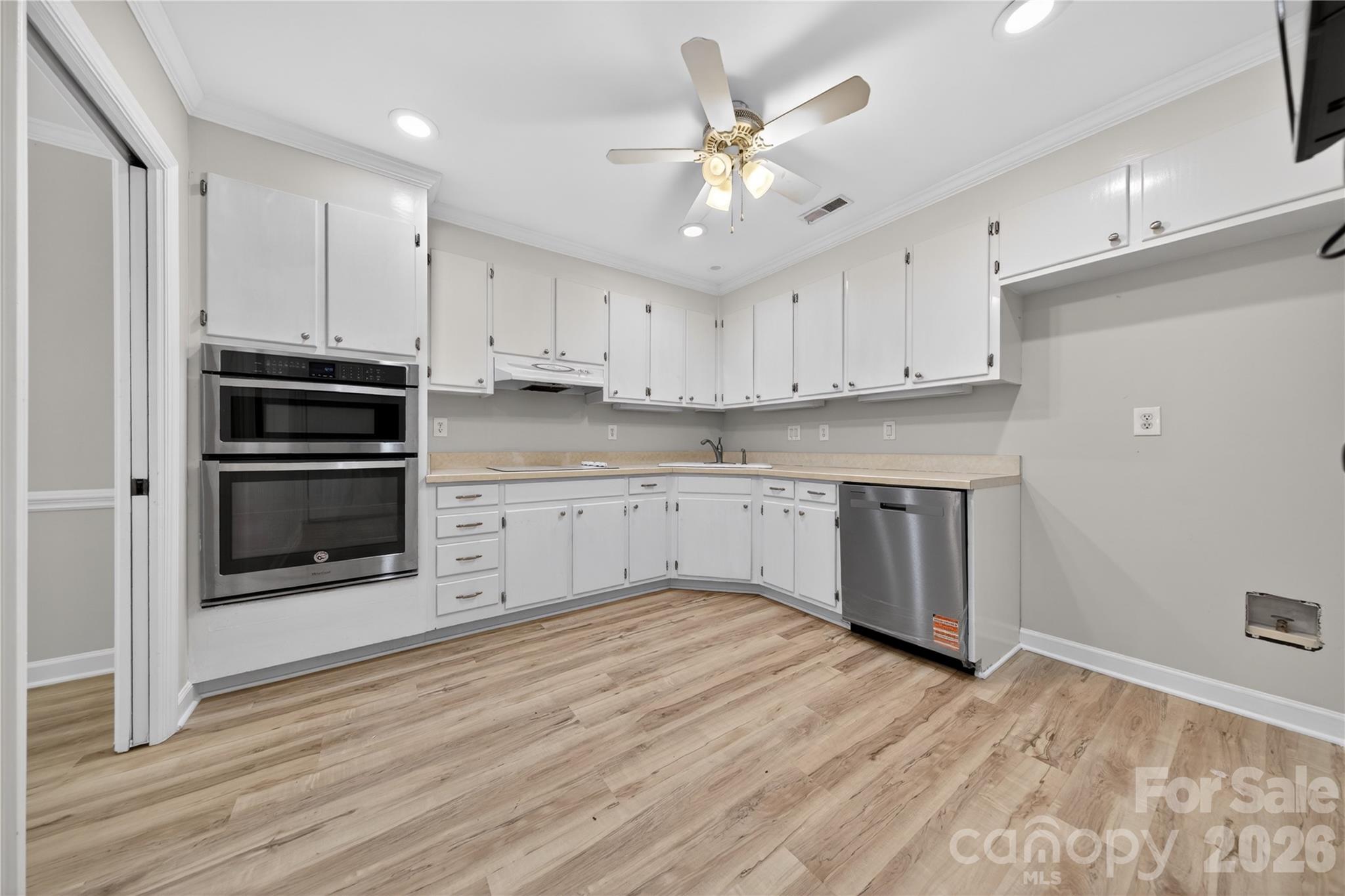 2405 Quail Lake Drive — Charlotte