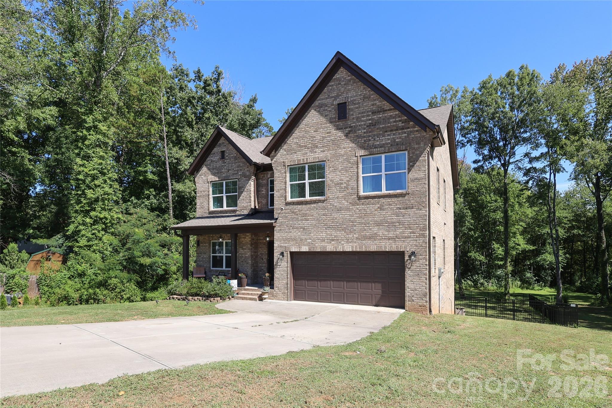 10105 Greenwood Court — Charlotte
