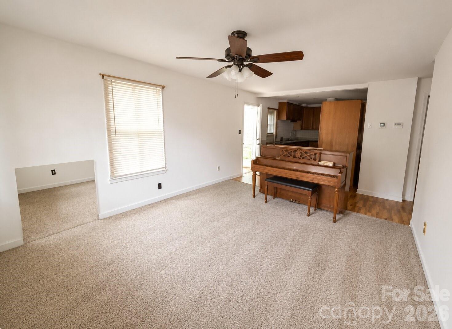 405 Isom Street — Lancaster