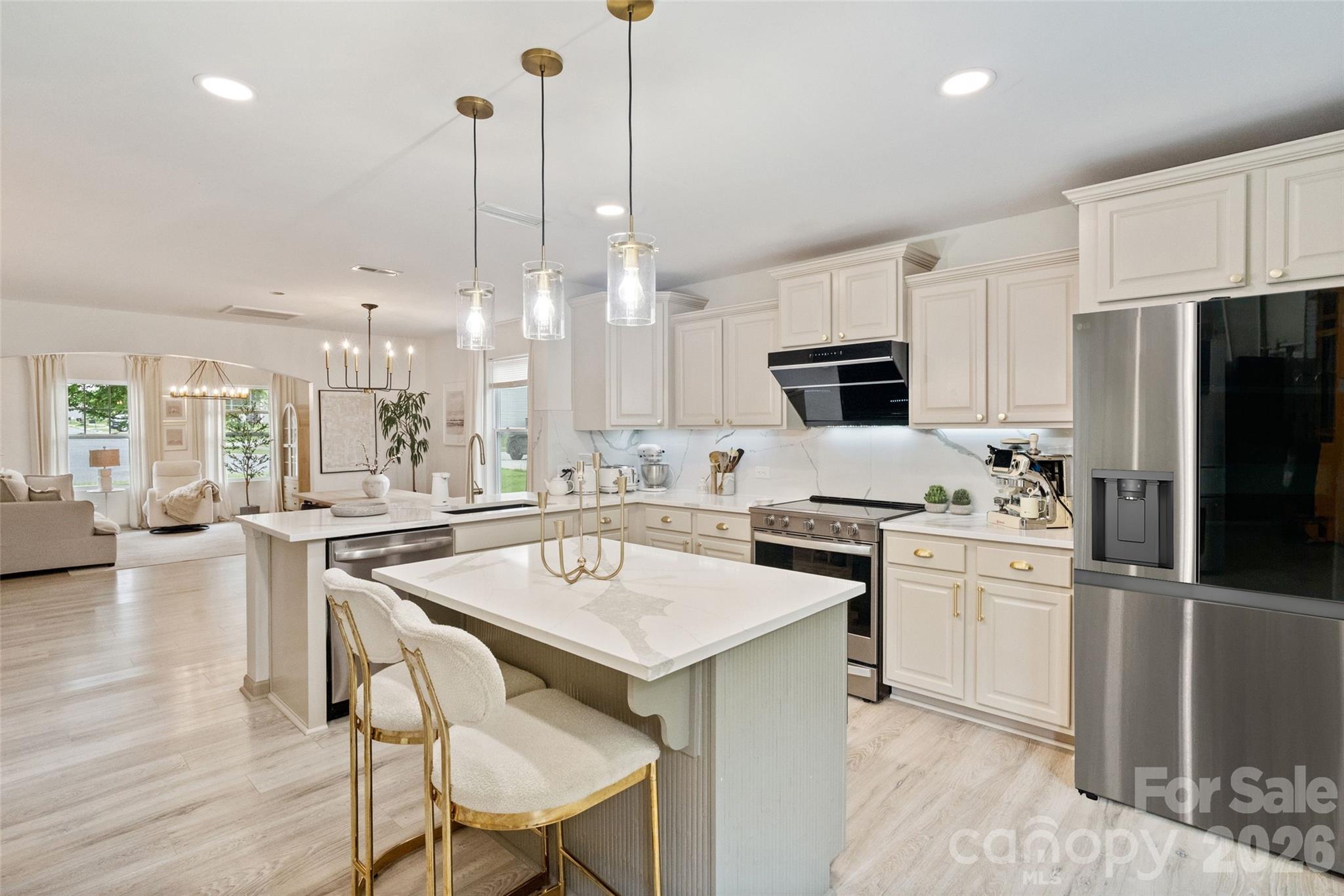 8726 Conrad Street — Locust