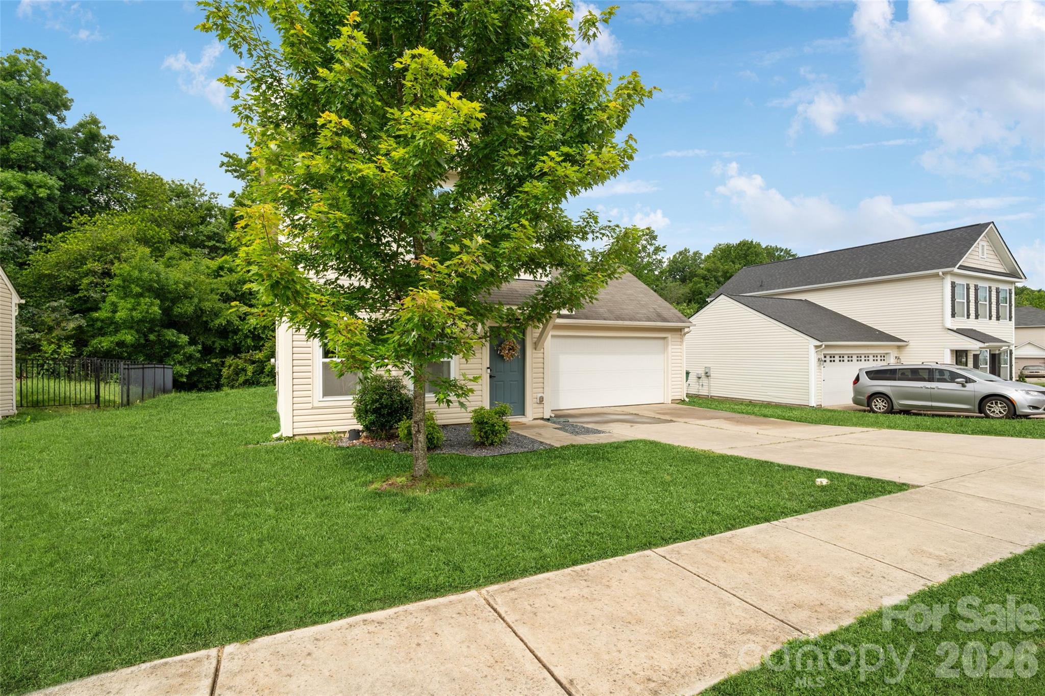 8726 Conrad Street — Locust
