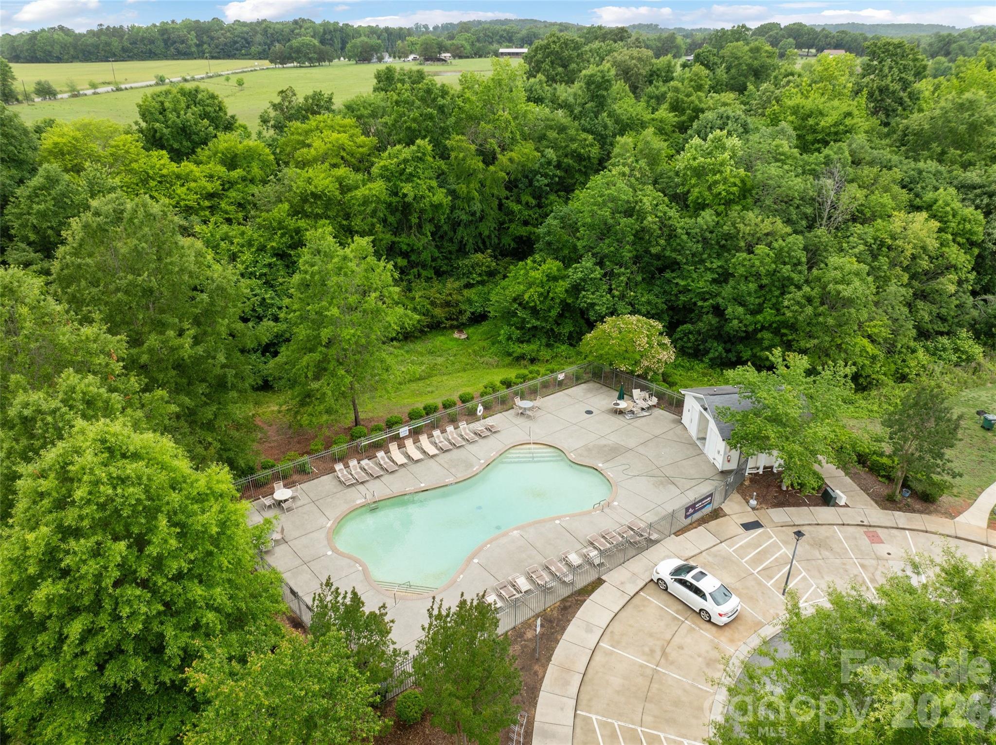 8726 Conrad Street — Locust