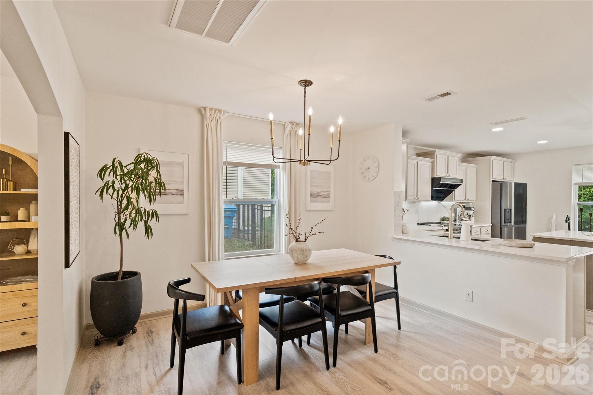 8726 Conrad Street — Locust