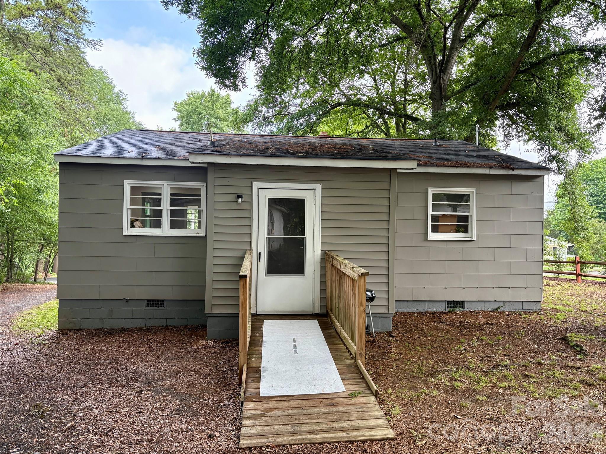 435 E Club Drive — Gastonia