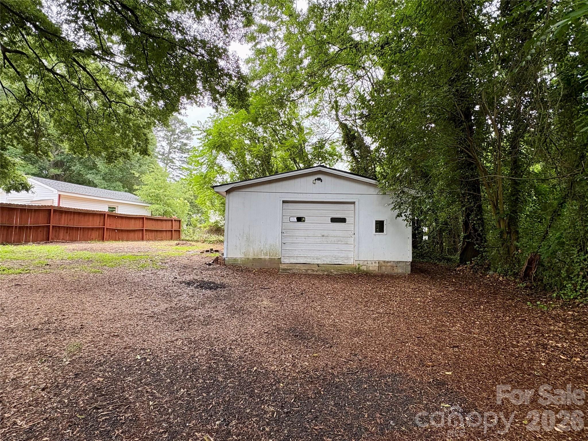 435 E Club Drive — Gastonia