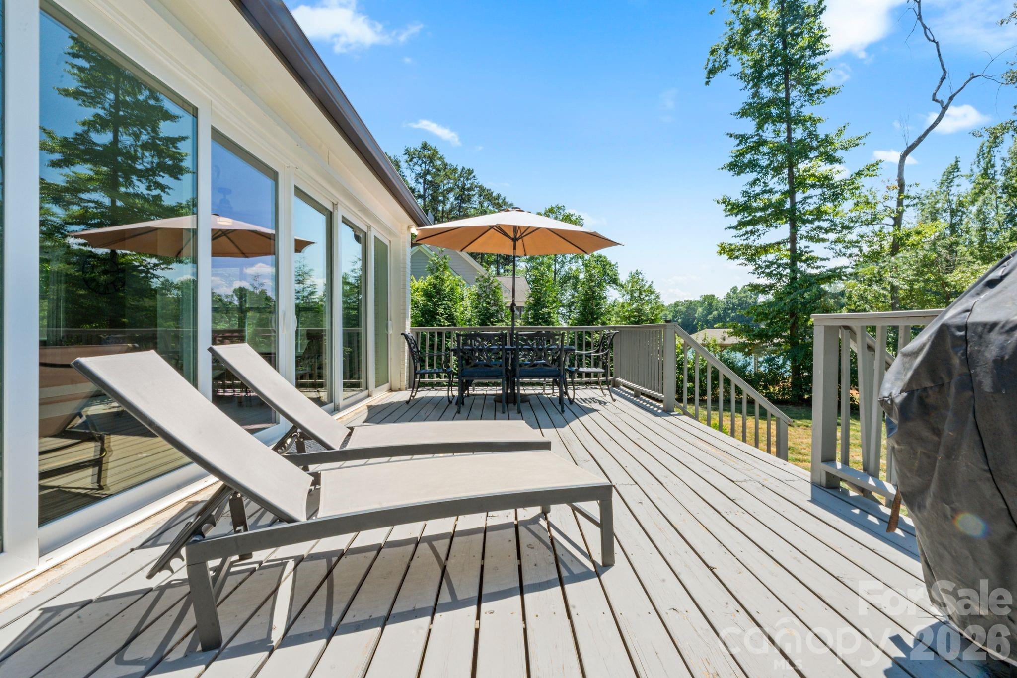 383 Sundown Road — Mooresville