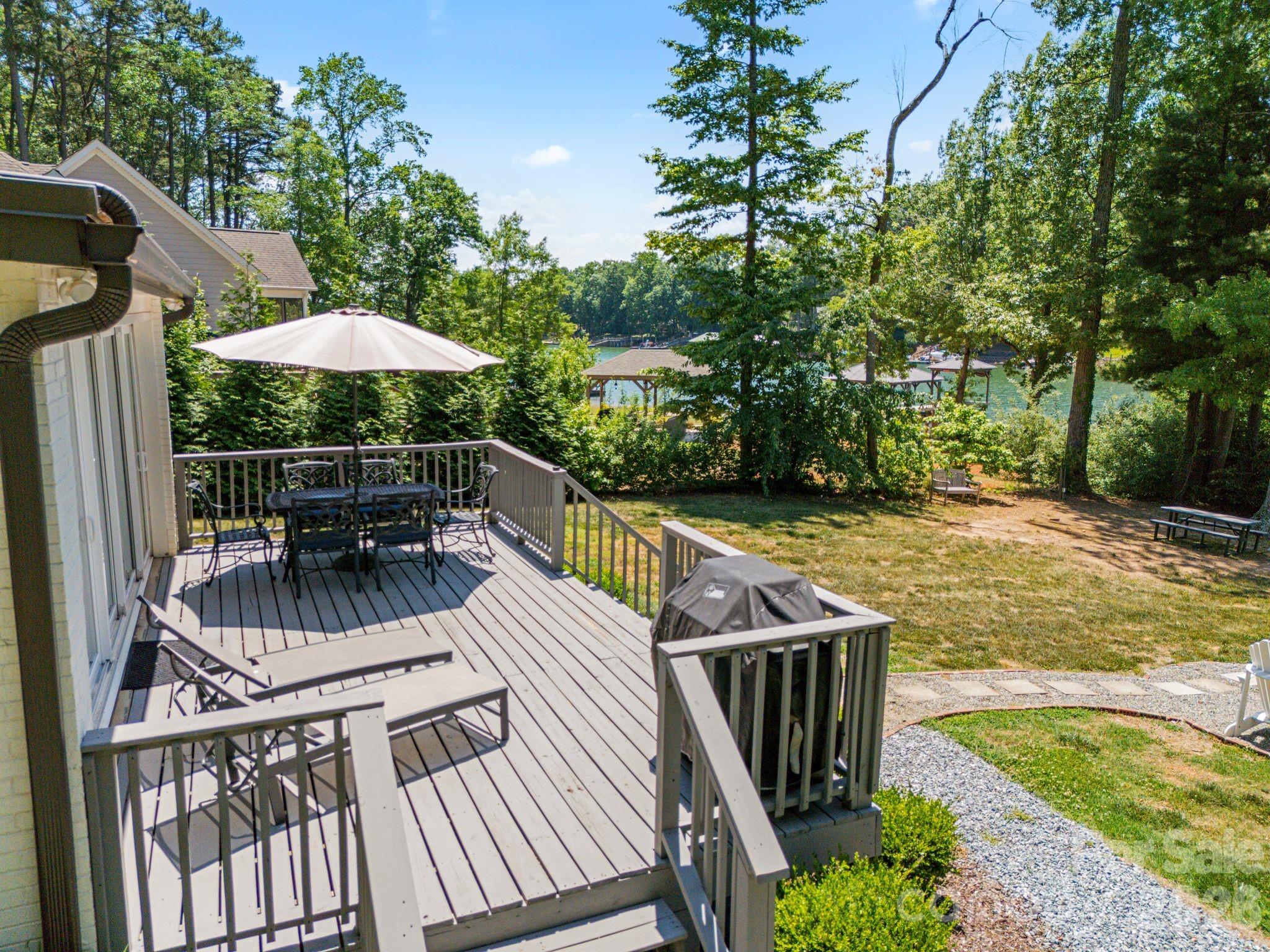 383 Sundown Road — Mooresville