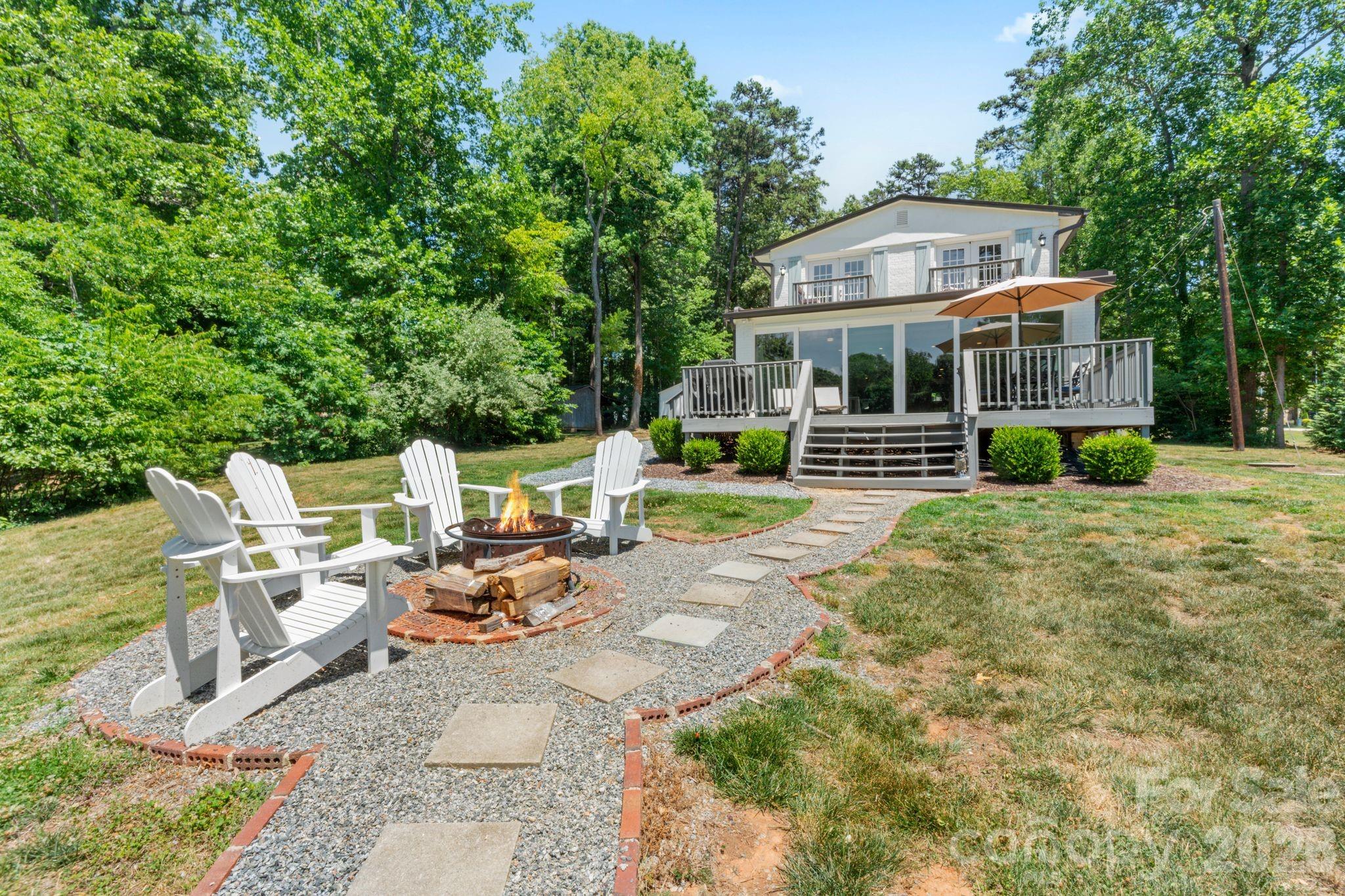 383 Sundown Road — Mooresville
