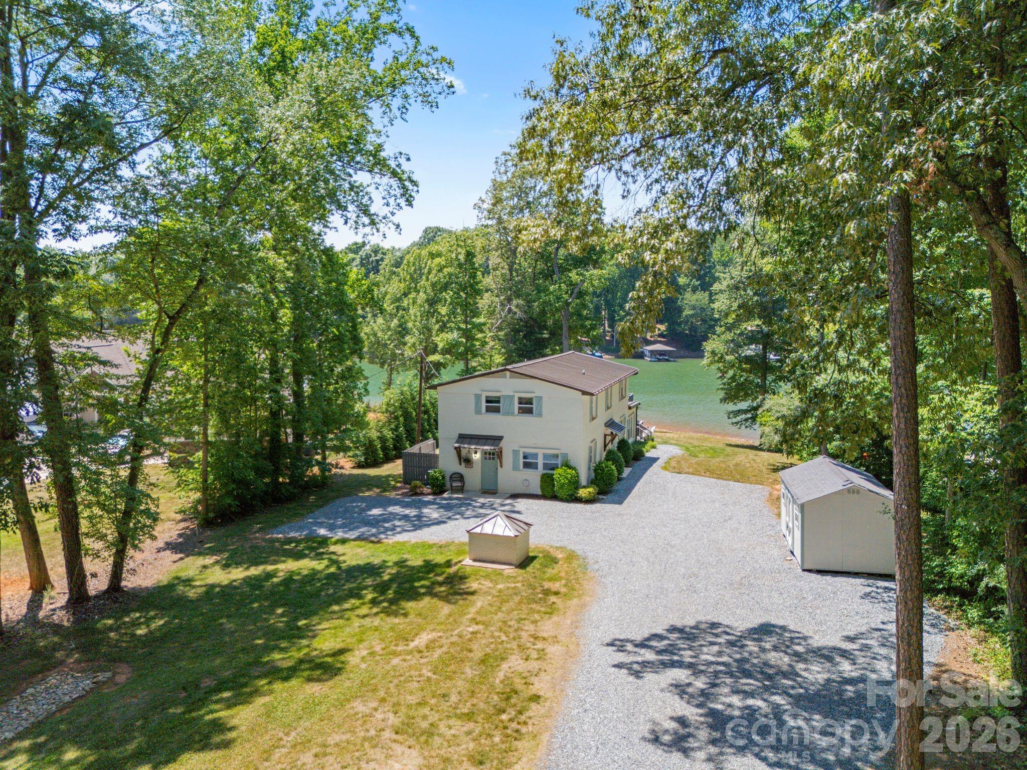383 Sundown Road — Mooresville
