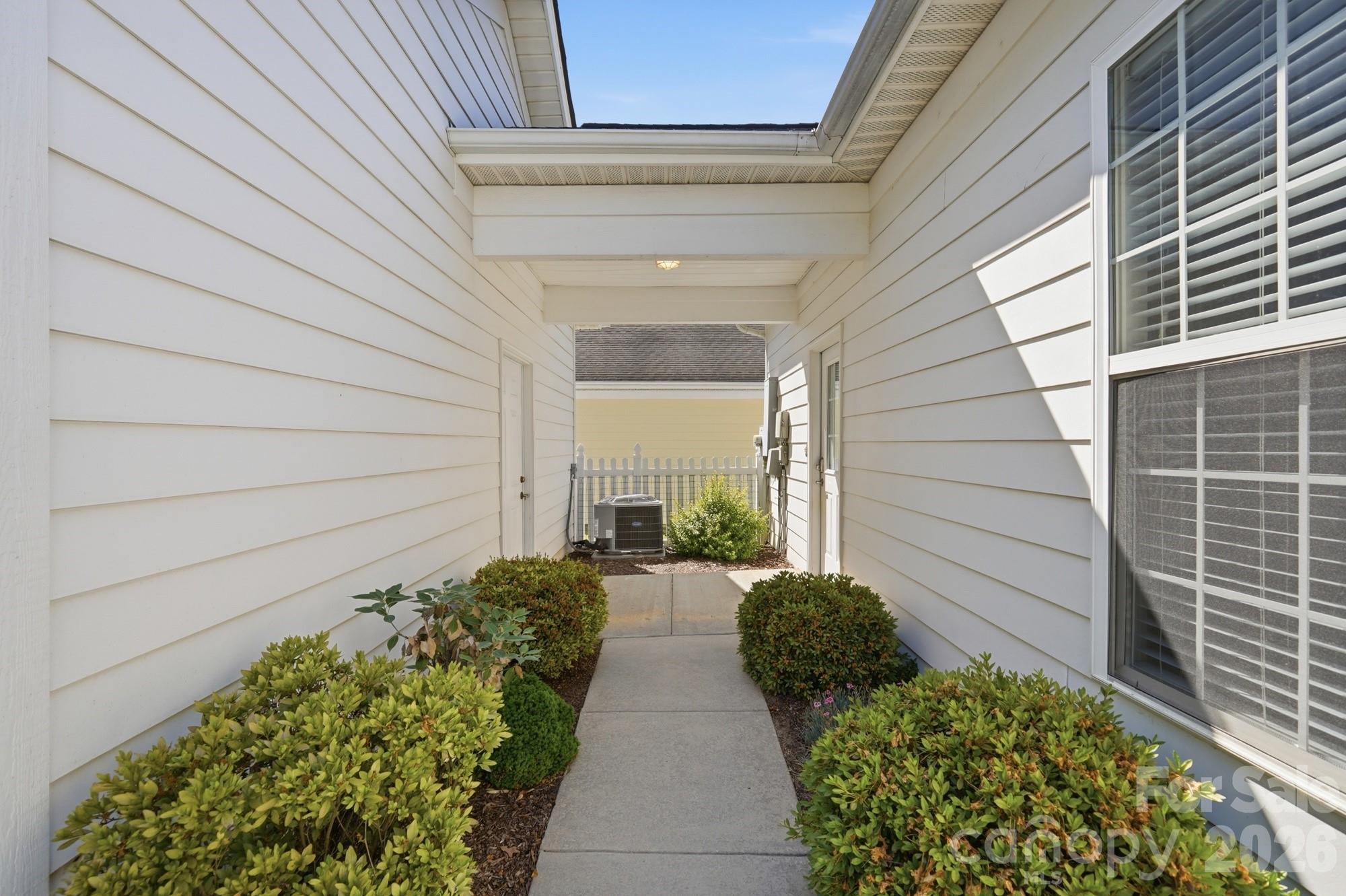 13344 Old Compton Court — Pineville