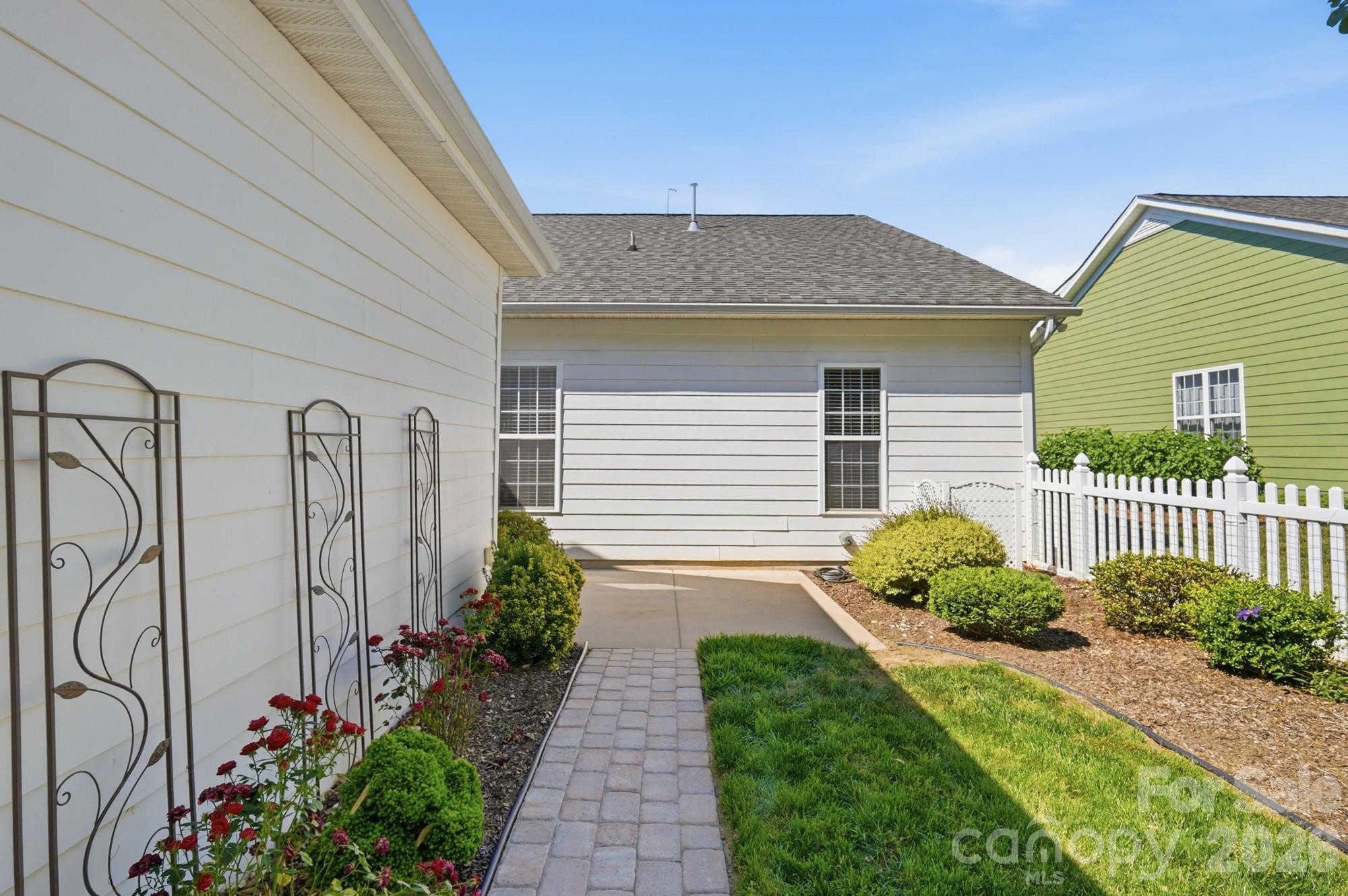 13344 Old Compton Court — Pineville