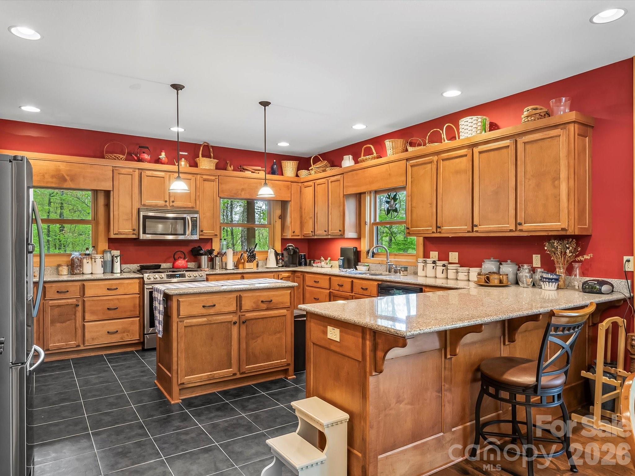 917 Otter Mountain Road — Topton