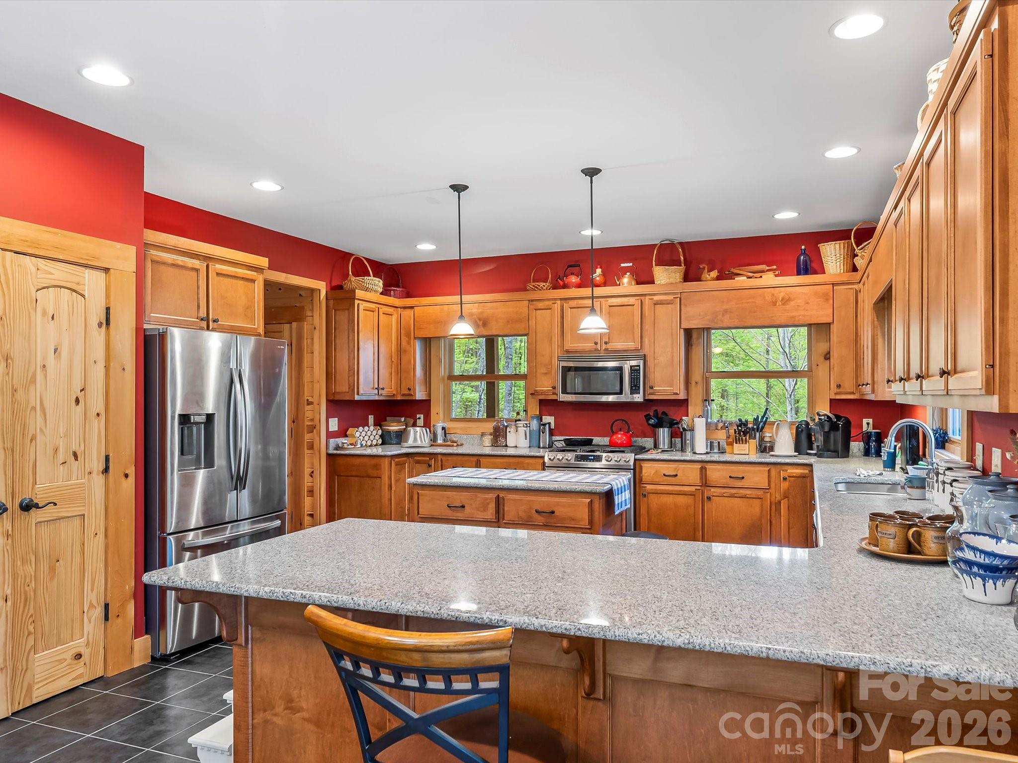 917 Otter Mountain Road — Topton