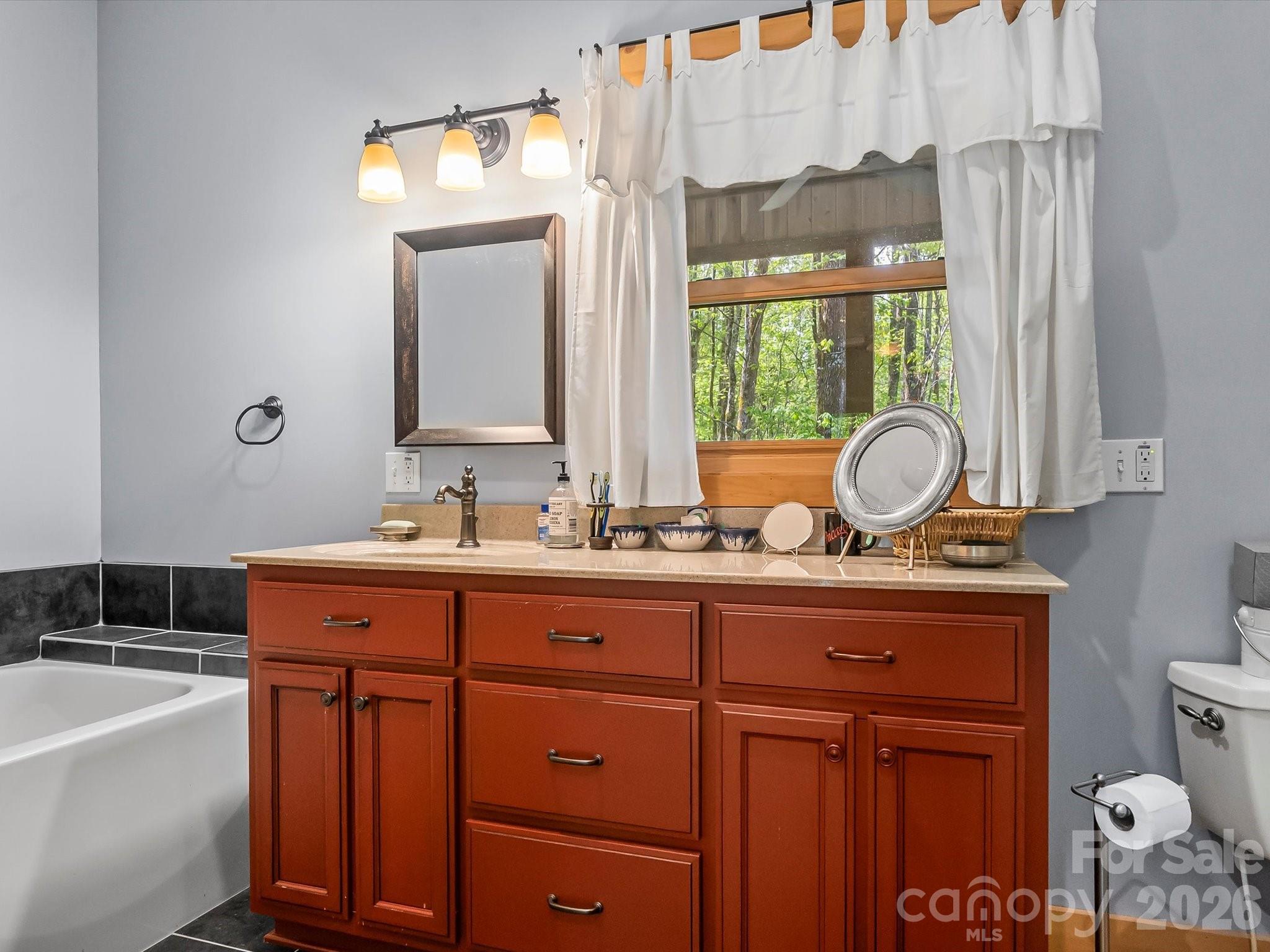 917 Otter Mountain Road — Topton