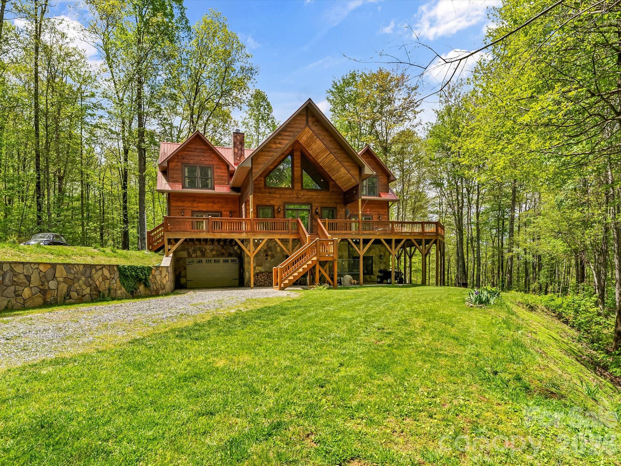 917 Otter Mountain Road — Topton