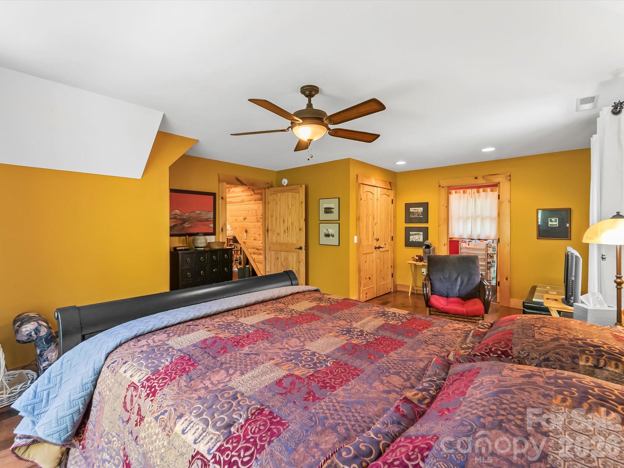 917 Otter Mountain Road — Topton