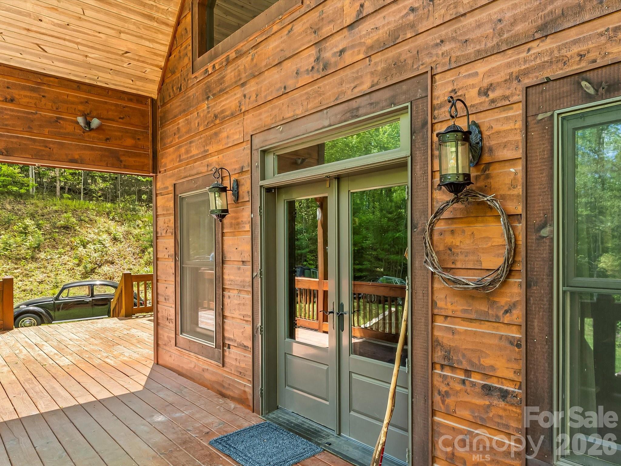 917 Otter Mountain Road — Topton