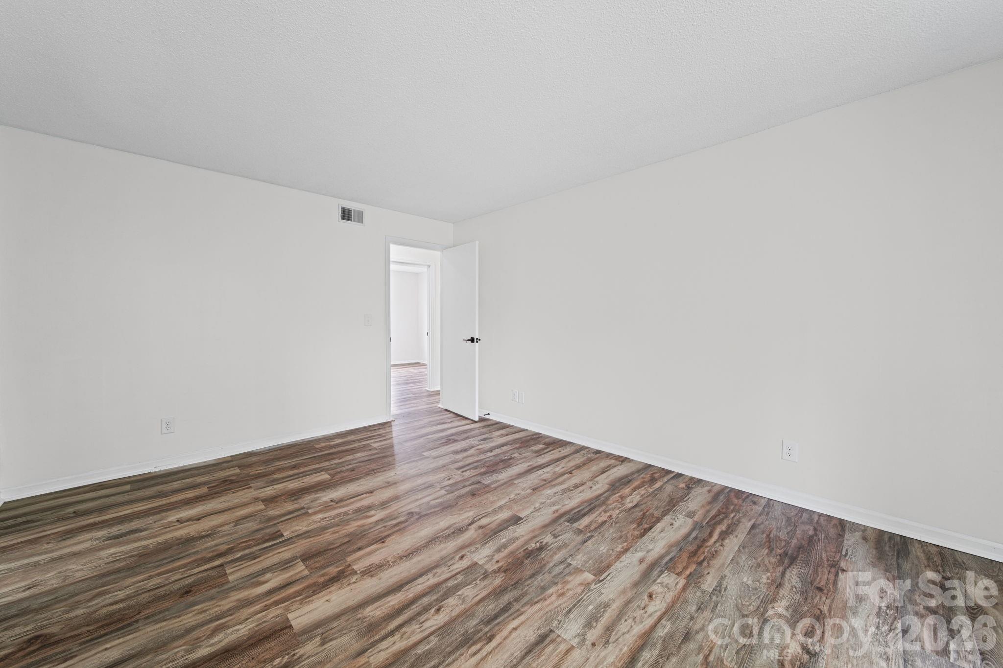 11023 Harrowfield Road — Charlotte
