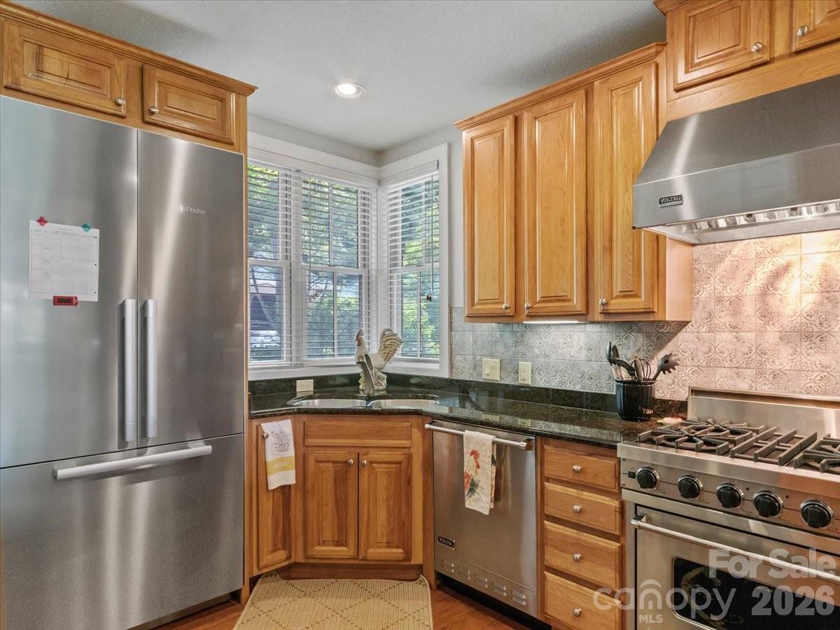45 Creekside Way #I/202 — Burnsville