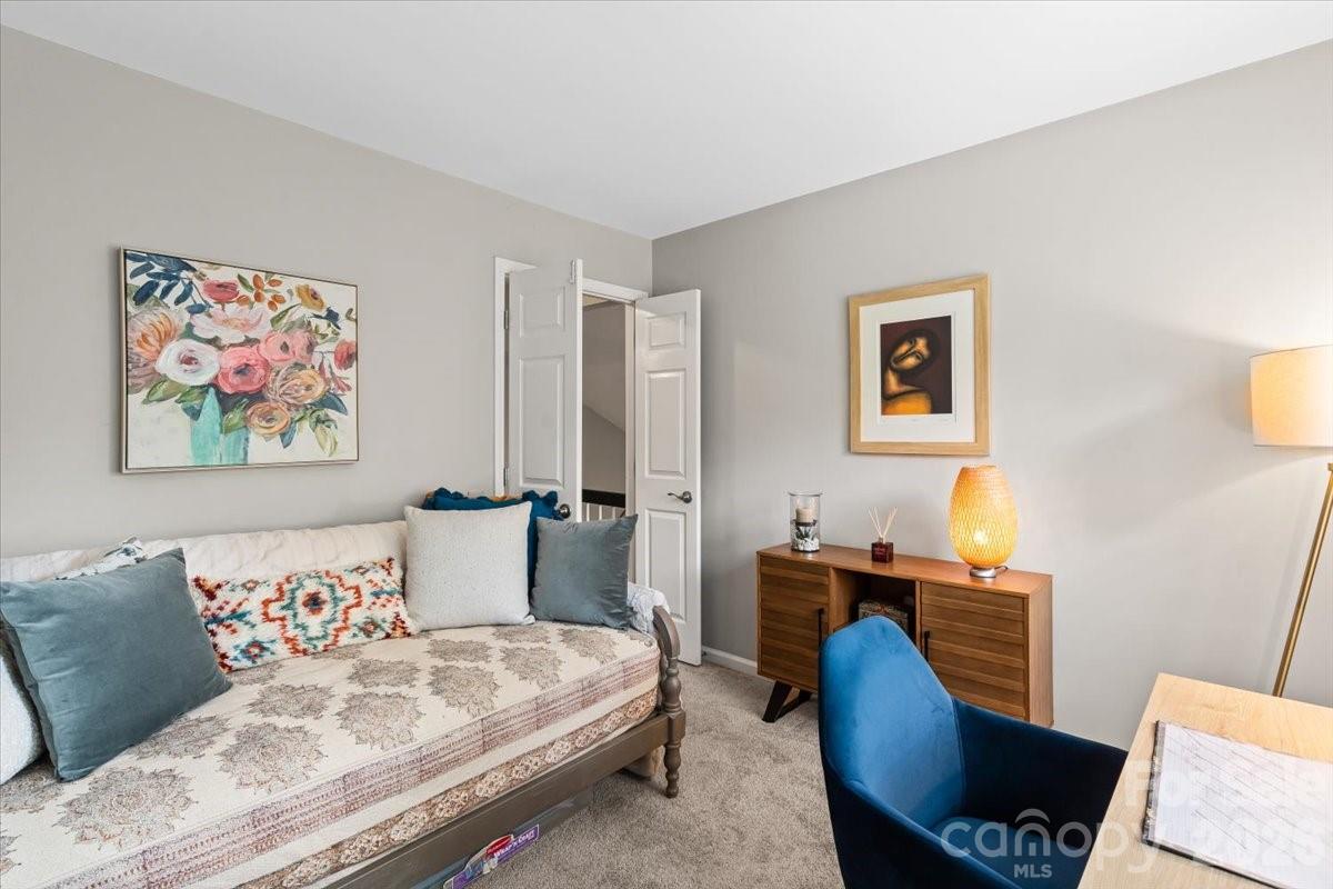 7227 Meeting Street — Charlotte