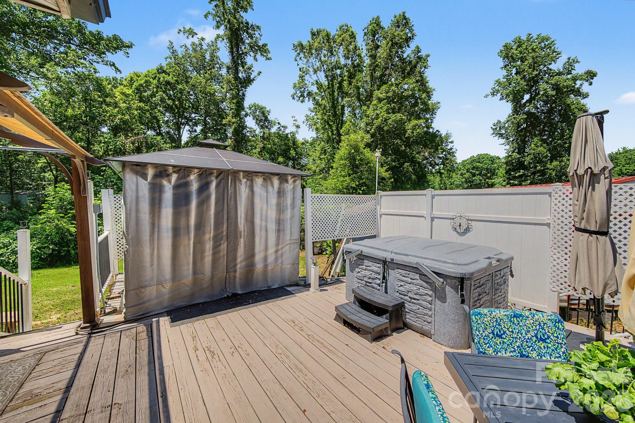 101 Charles Street — Cherryville