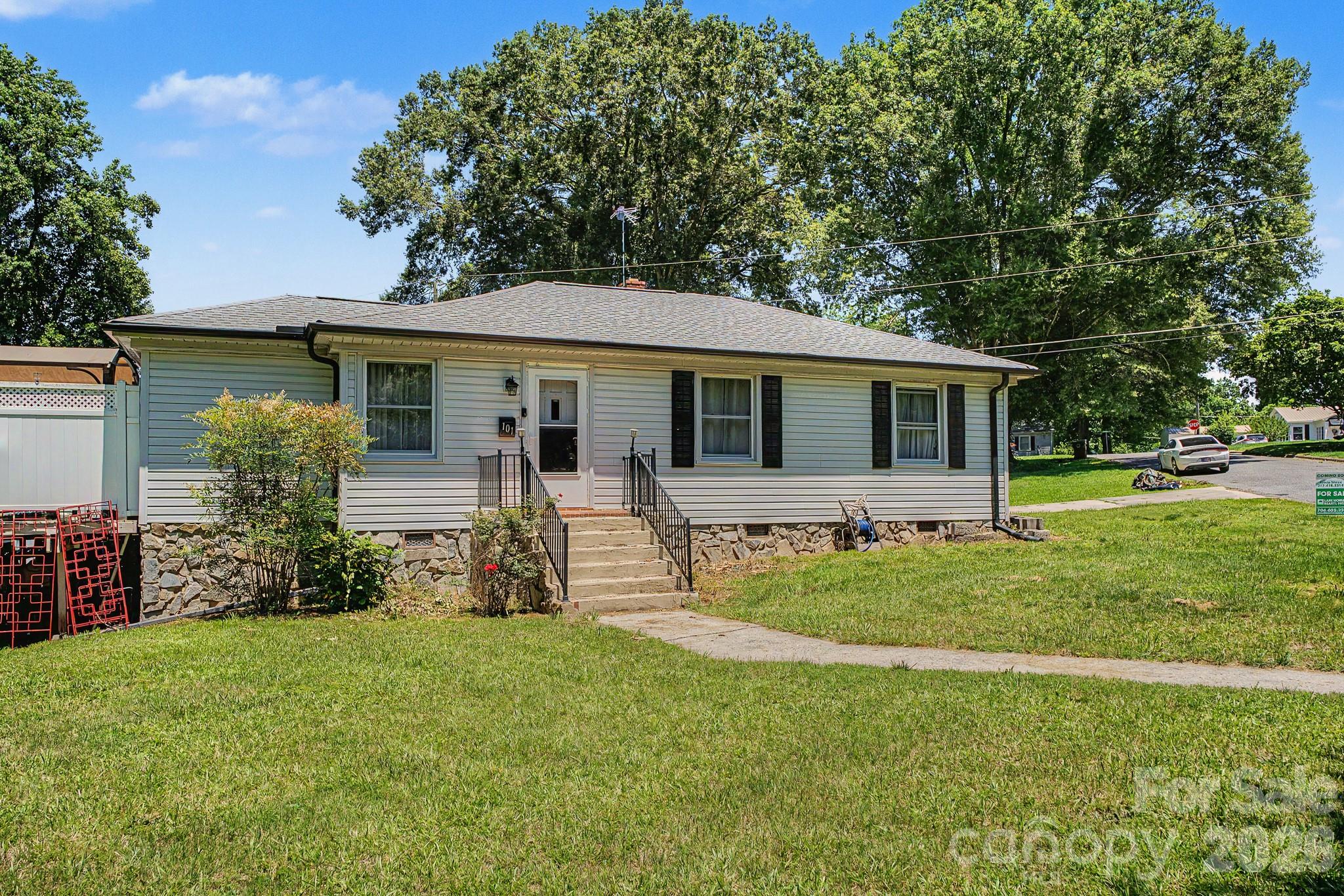 101 Charles Street — Cherryville