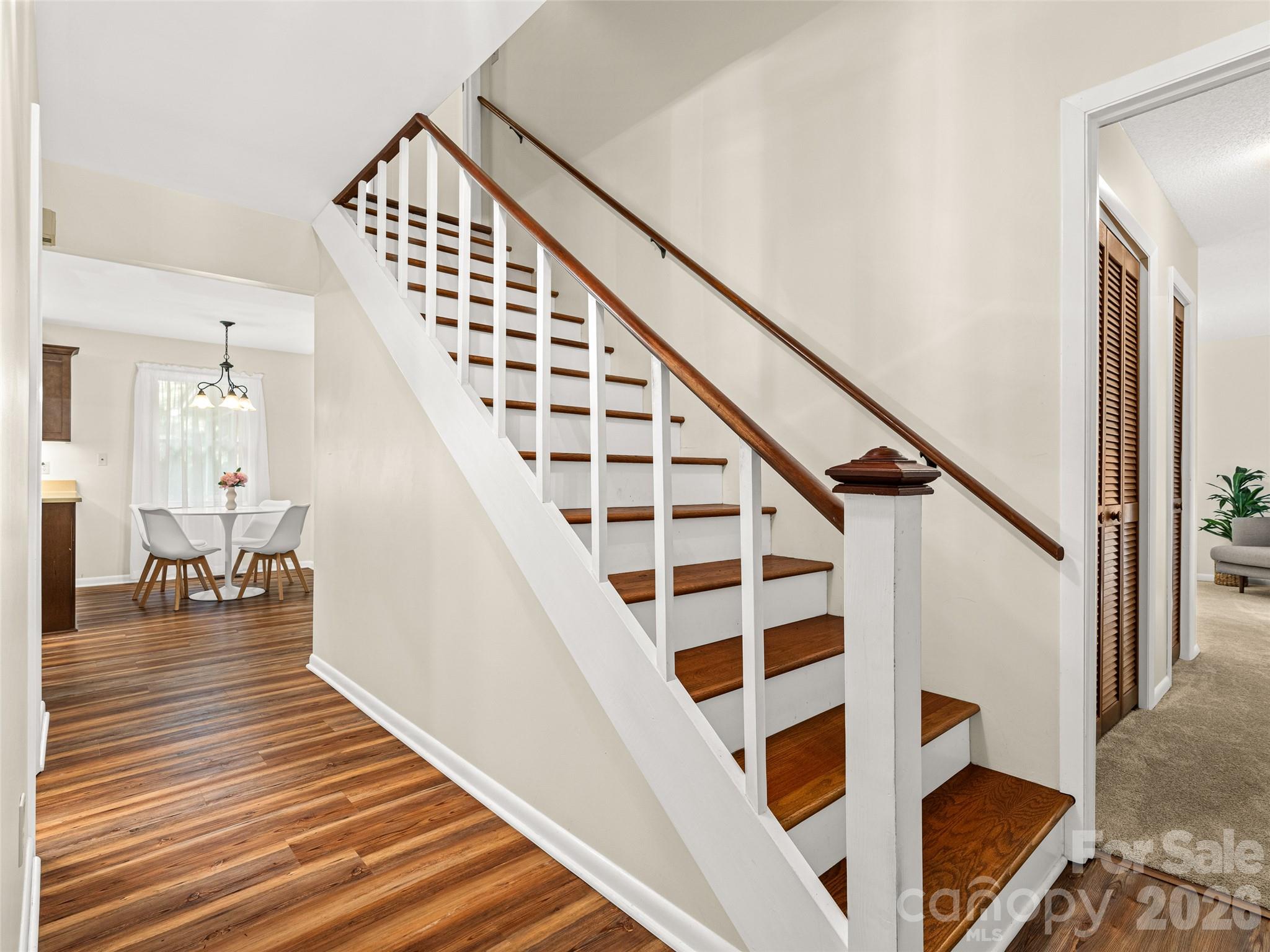 25 Blueberry Lane — Fairview