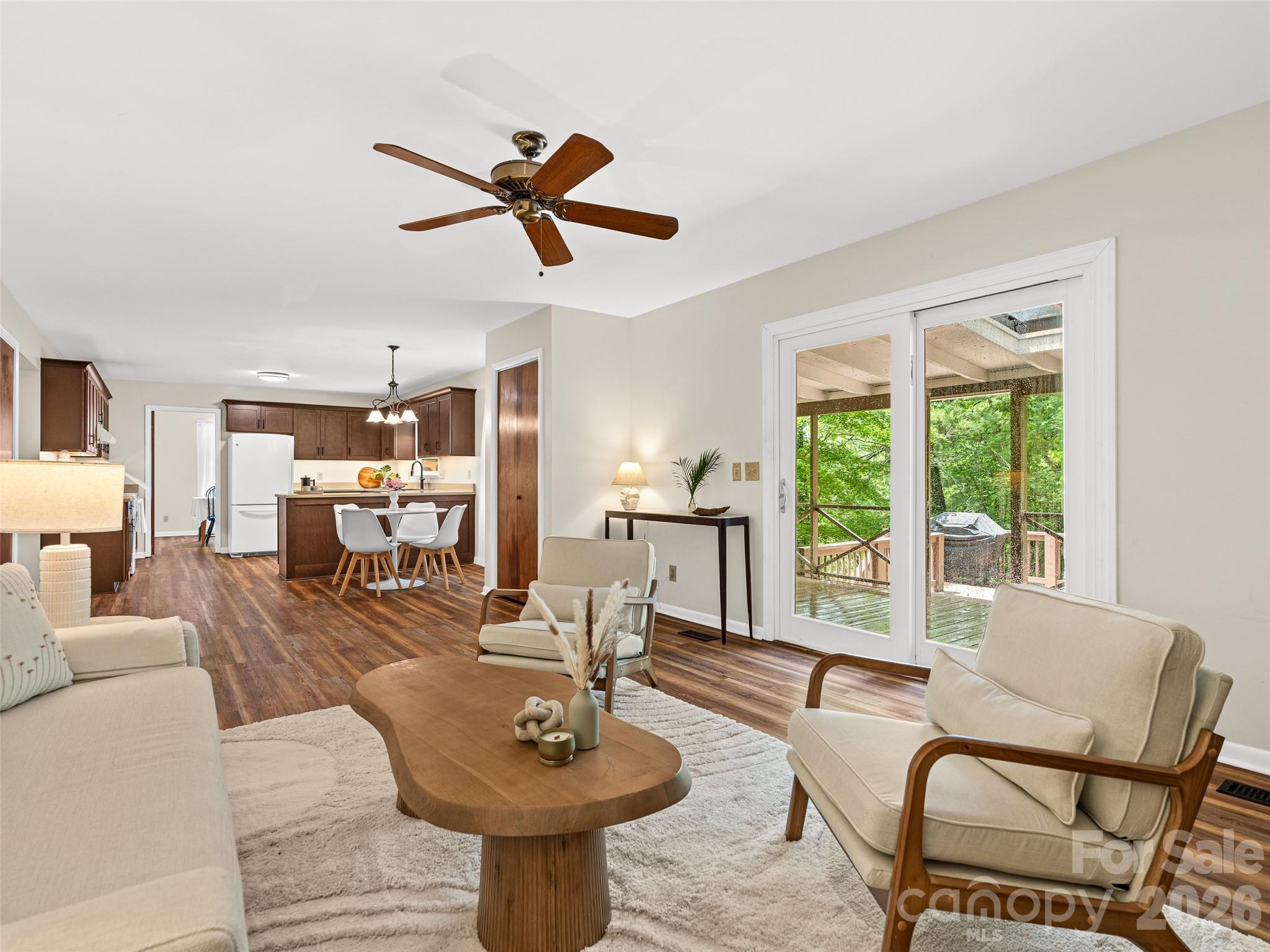 25 Blueberry Lane — Fairview