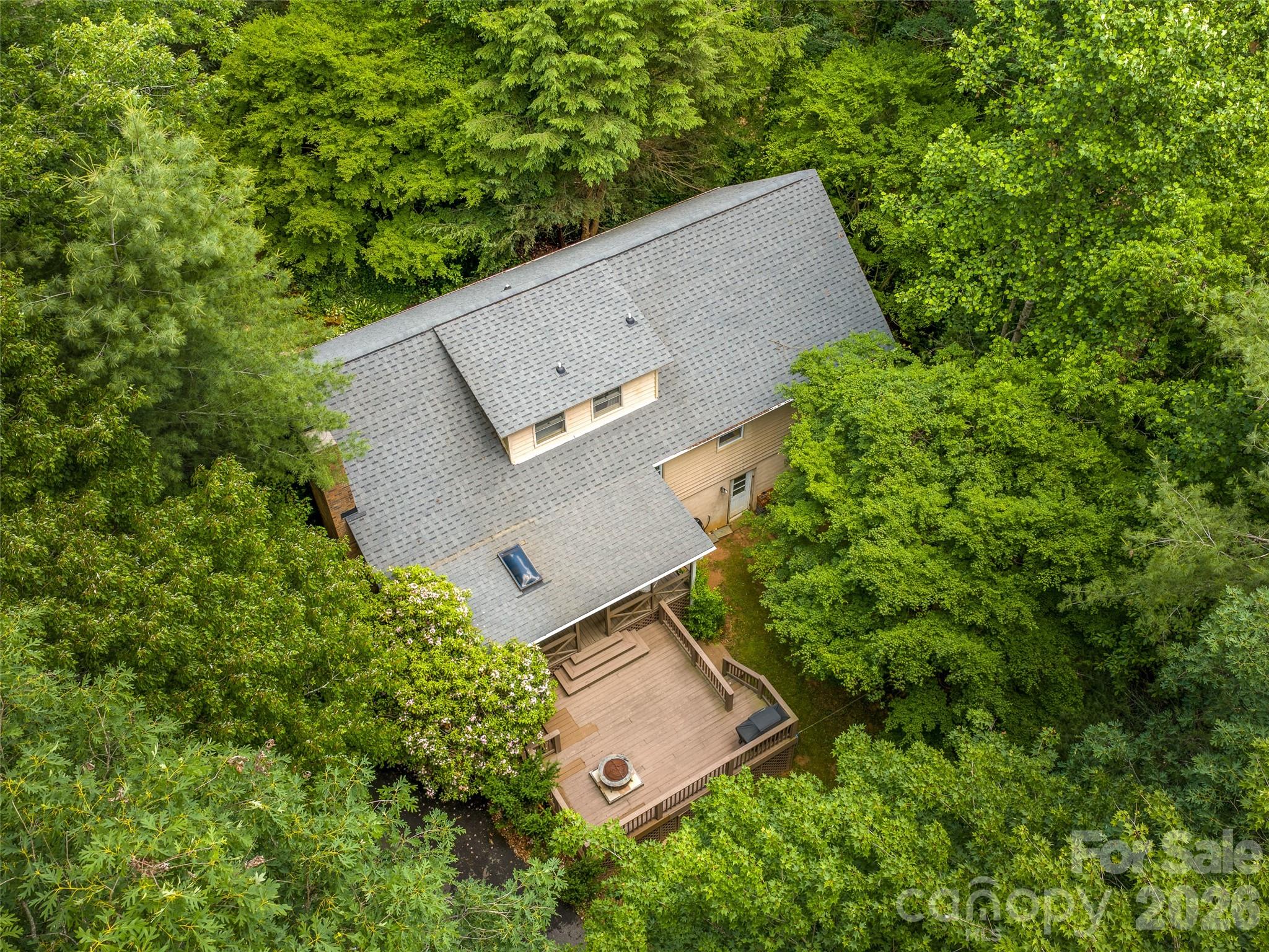 25 Blueberry Lane — Fairview