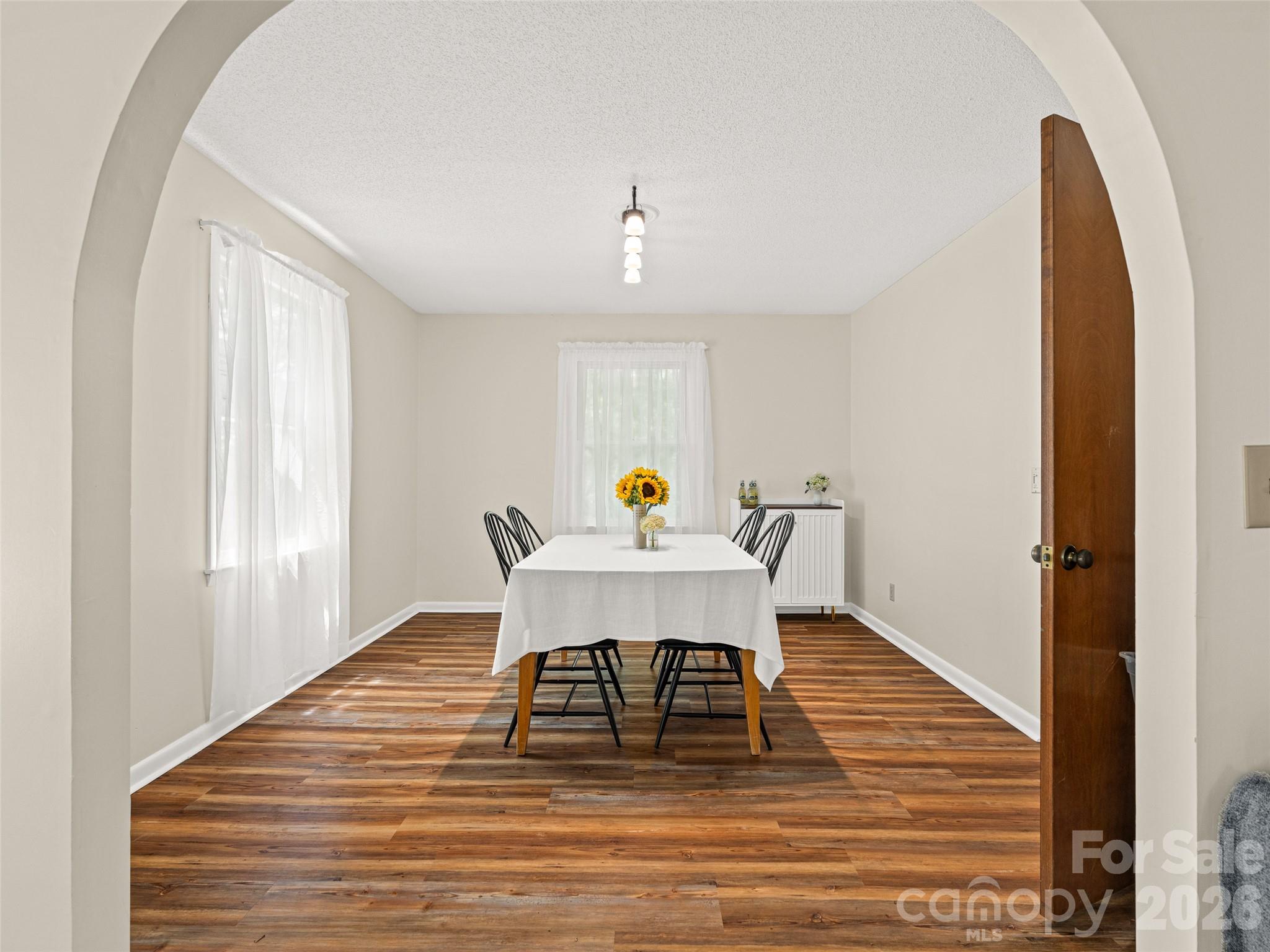 25 Blueberry Lane — Fairview