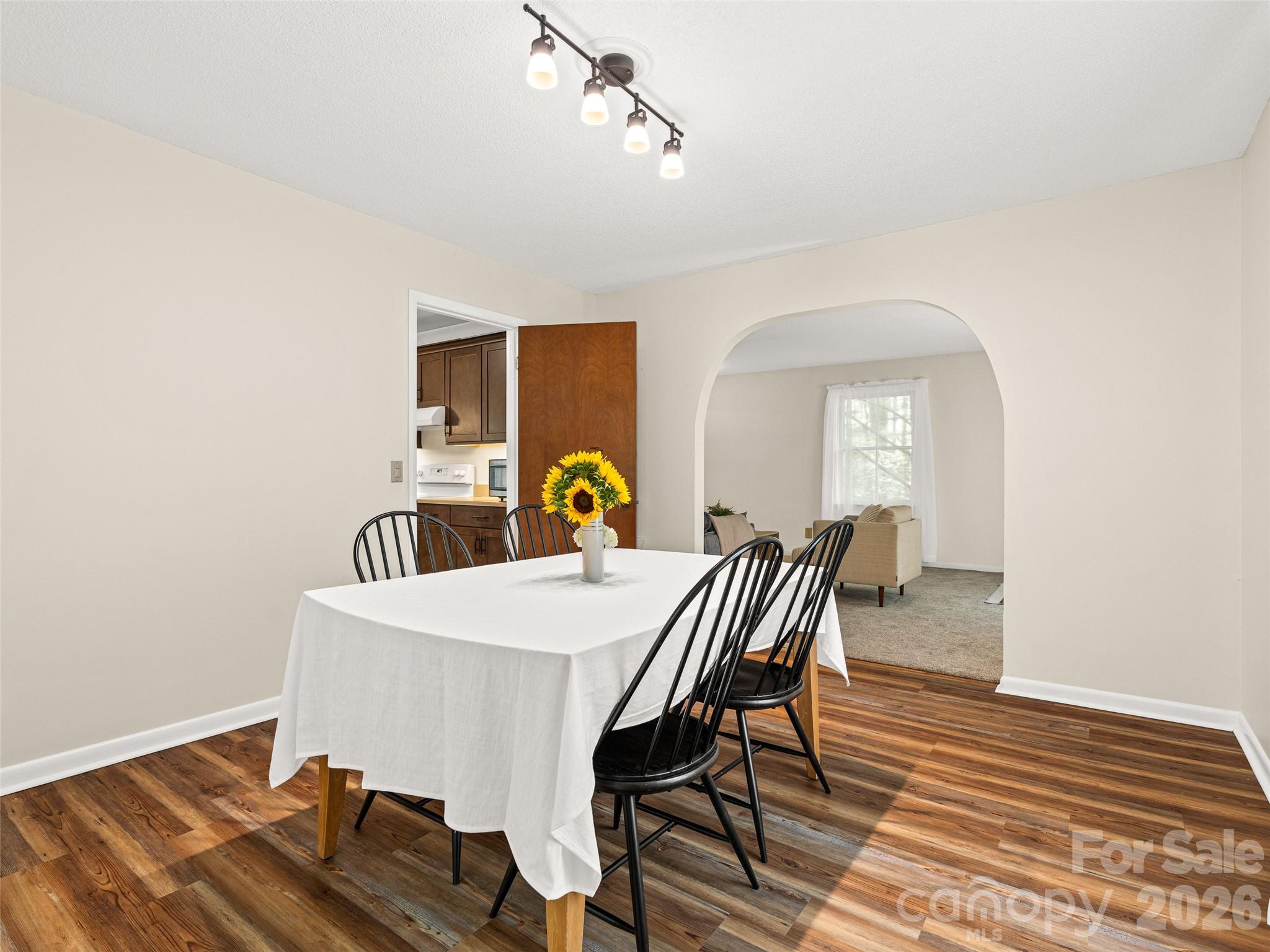 25 Blueberry Lane — Fairview