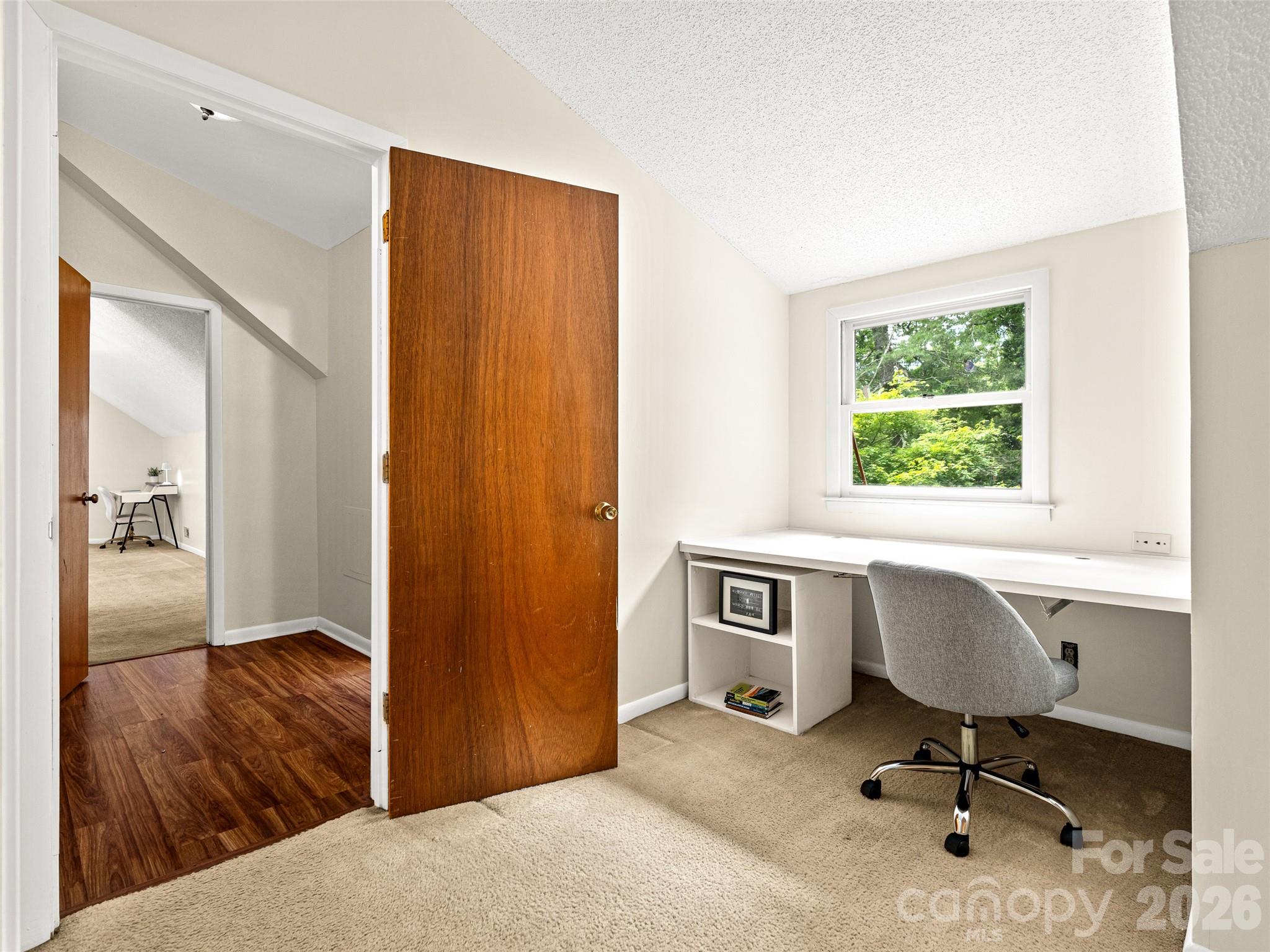 25 Blueberry Lane — Fairview