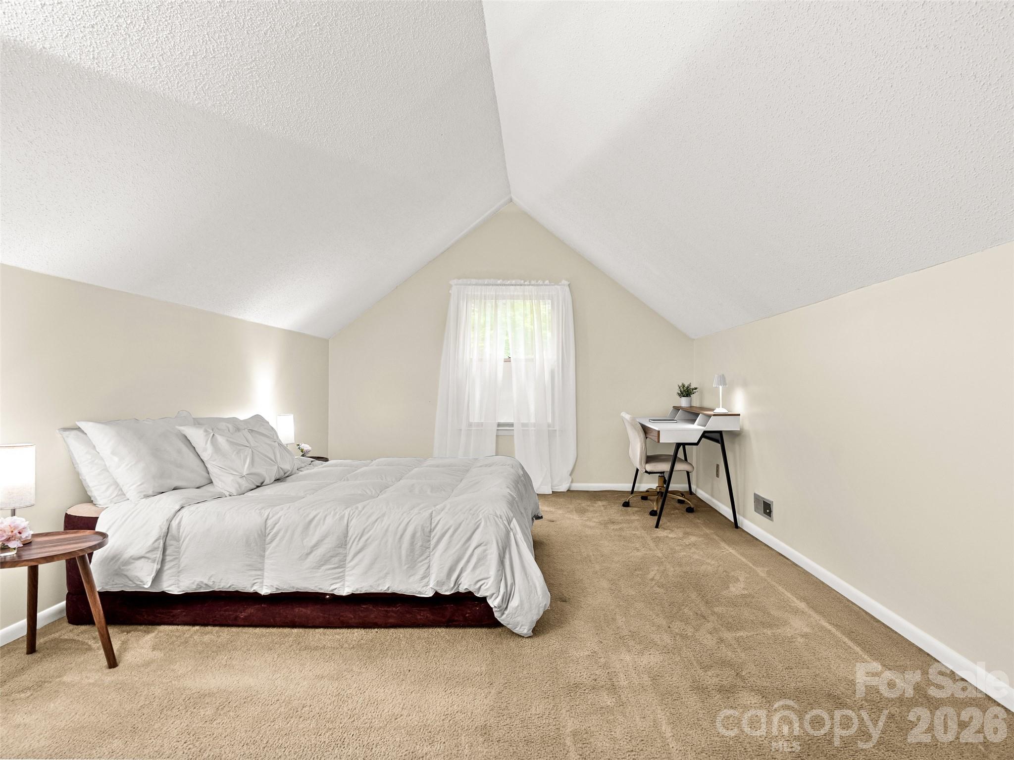 25 Blueberry Lane — Fairview