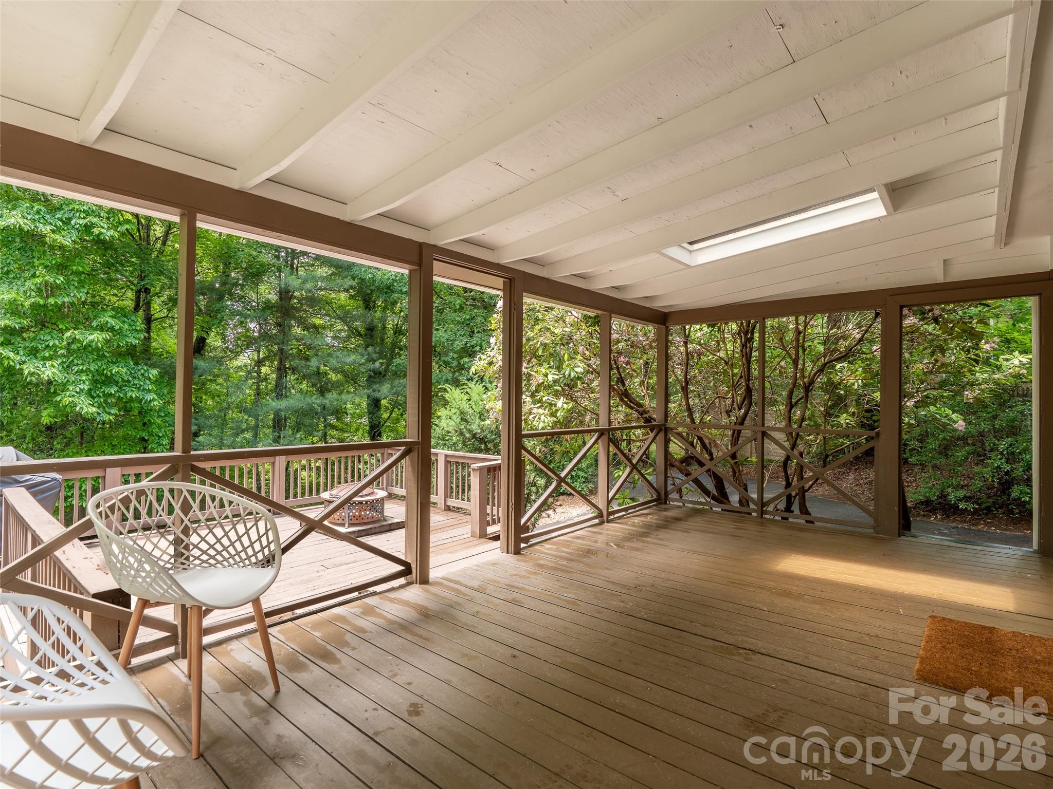 25 Blueberry Lane — Fairview
