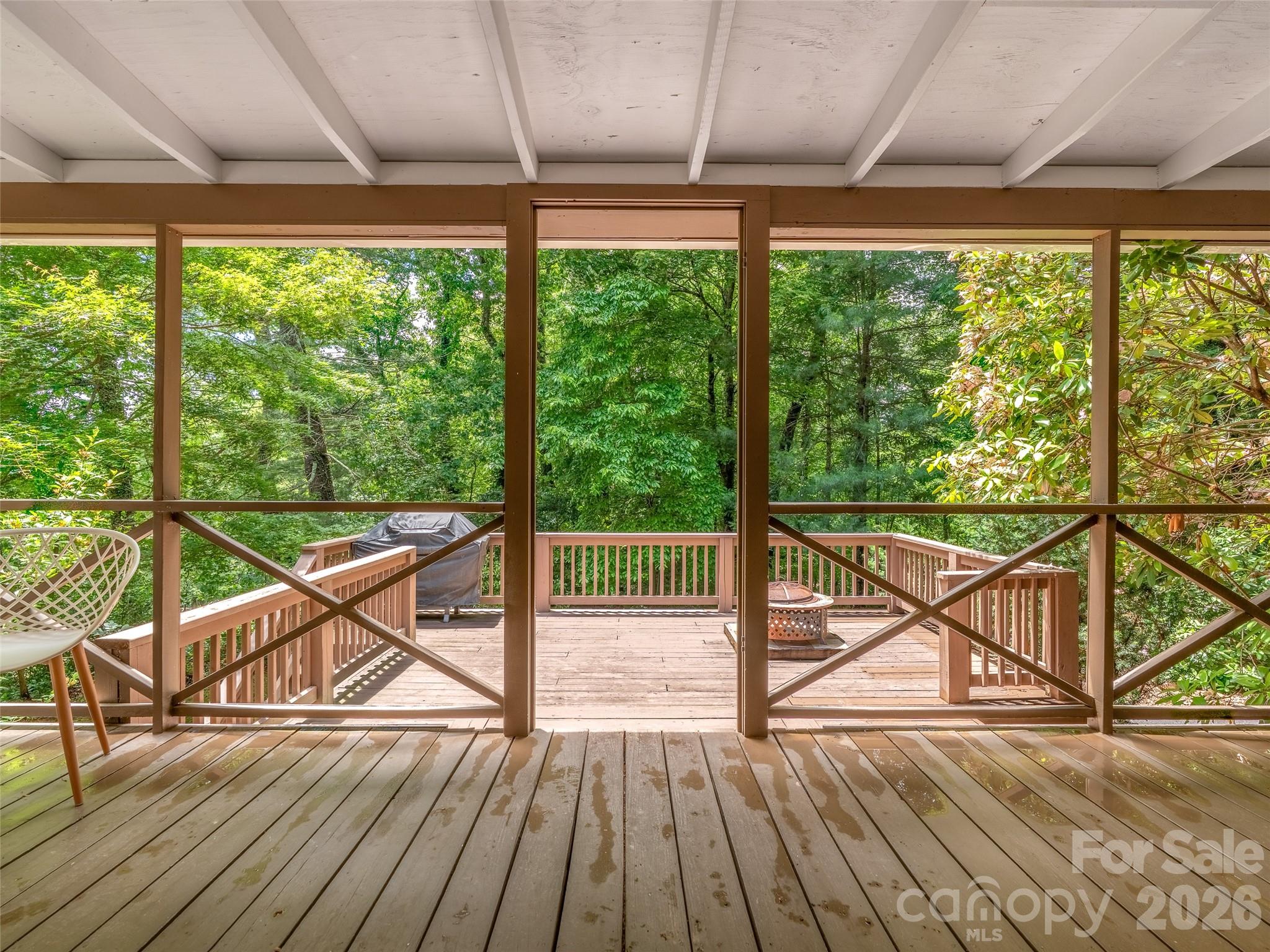 25 Blueberry Lane — Fairview