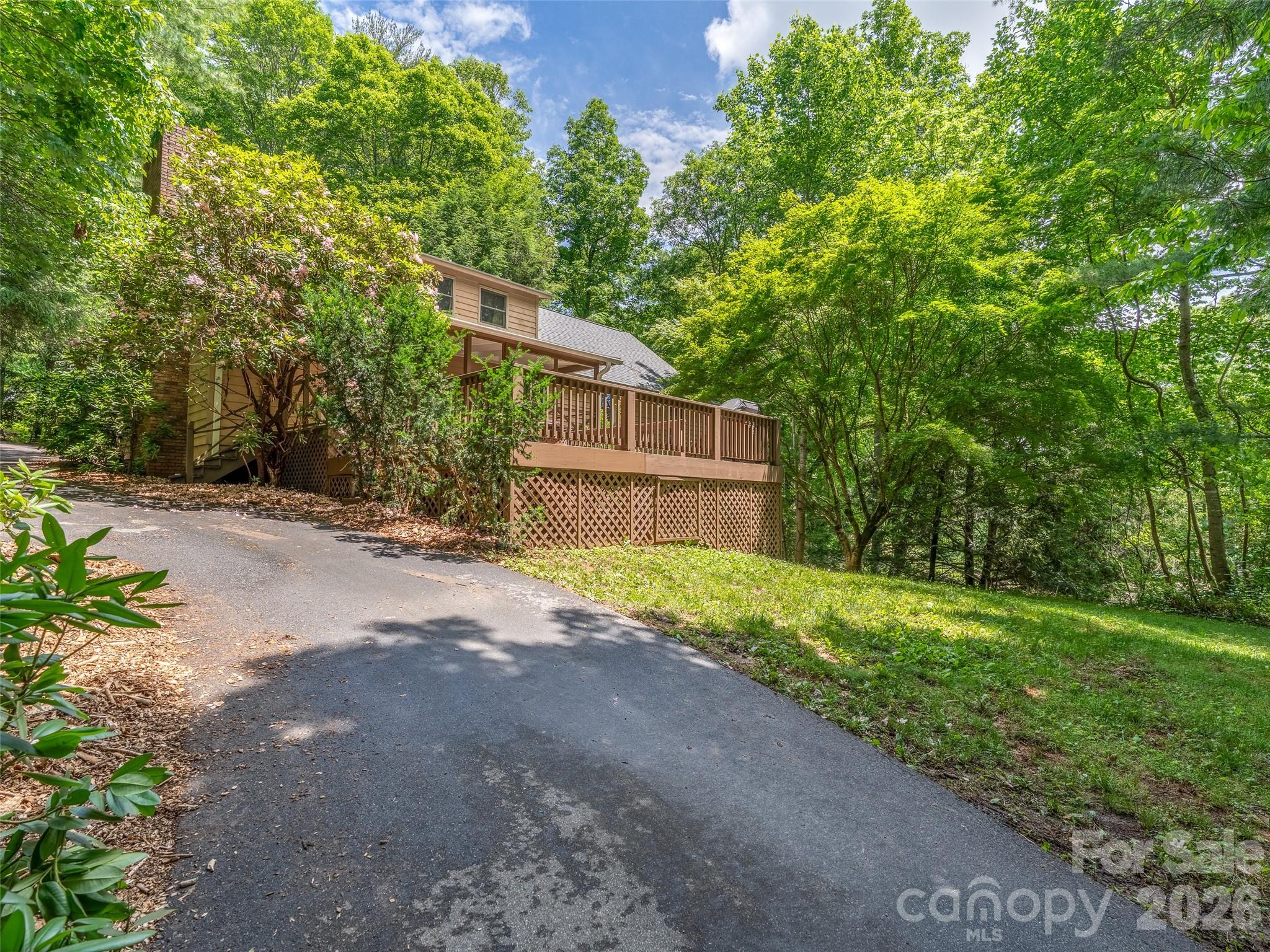 25 Blueberry Lane — Fairview