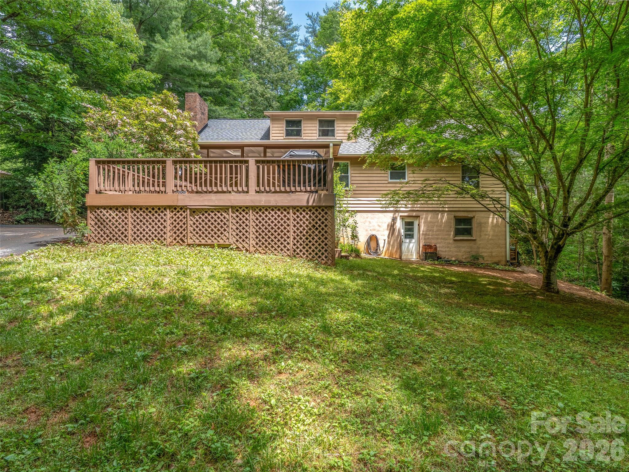 25 Blueberry Lane — Fairview