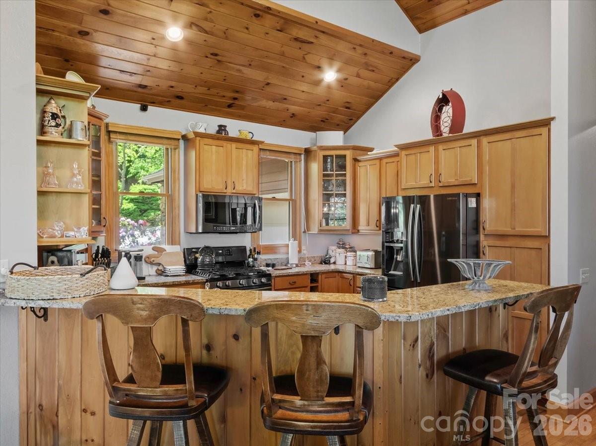 15 Ivy Point Lane — Burnsville