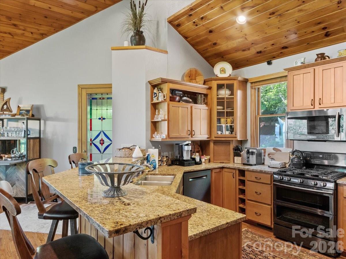 15 Ivy Point Lane — Burnsville