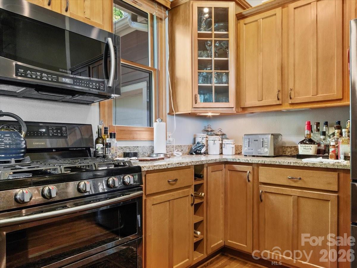 15 Ivy Point Lane — Burnsville