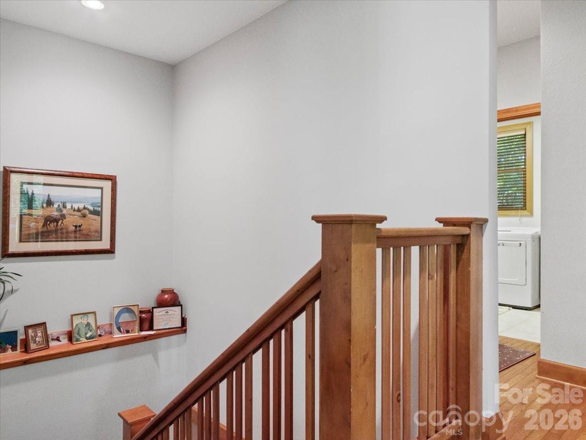 15 Ivy Point Lane — Burnsville