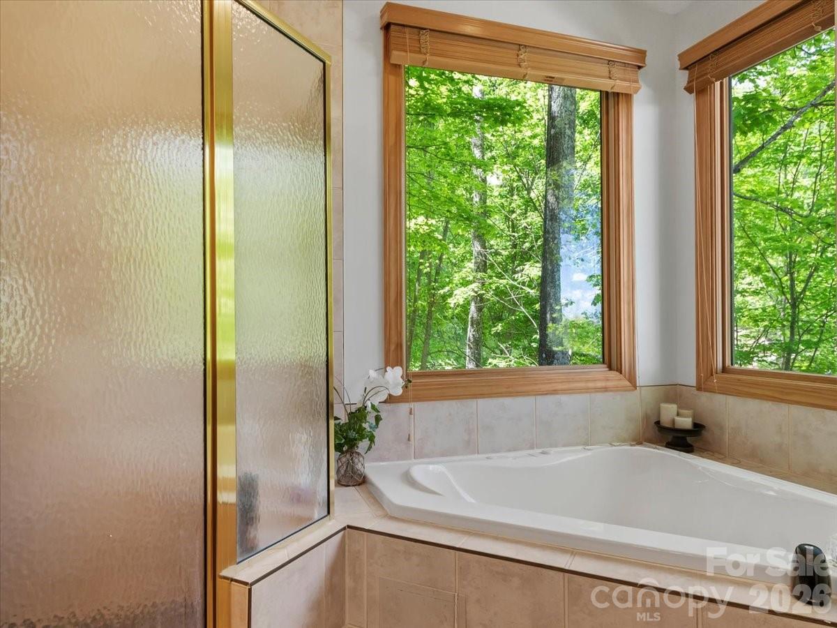 15 Ivy Point Lane — Burnsville