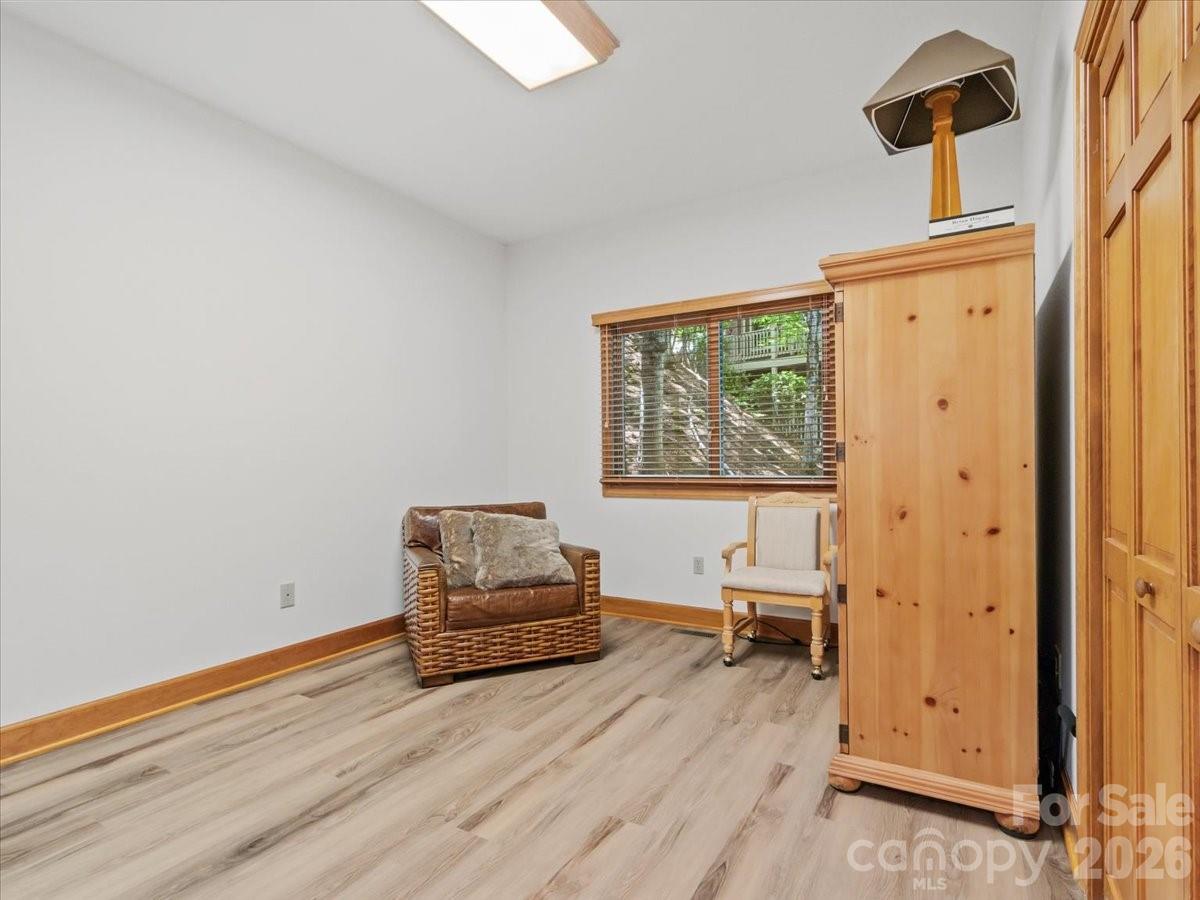 15 Ivy Point Lane — Burnsville