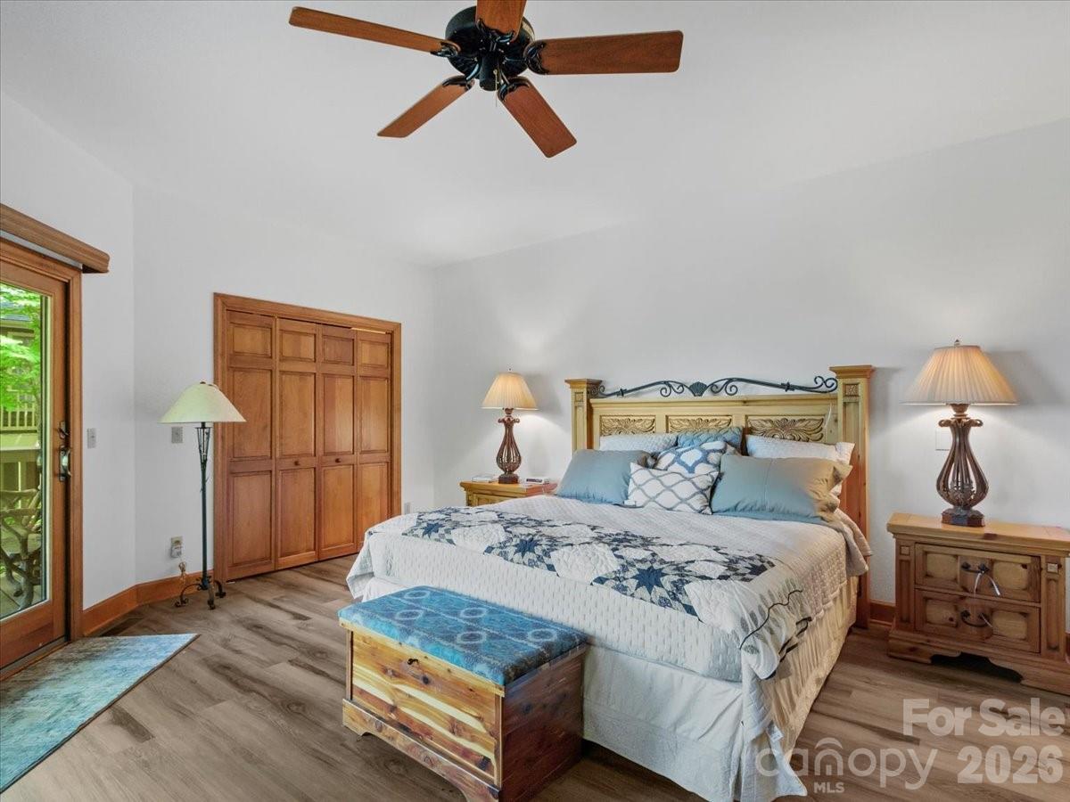 15 Ivy Point Lane — Burnsville