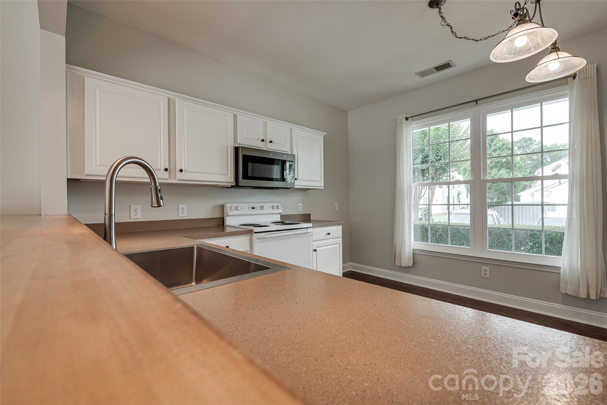 3186 Mannington Drive — Charlotte