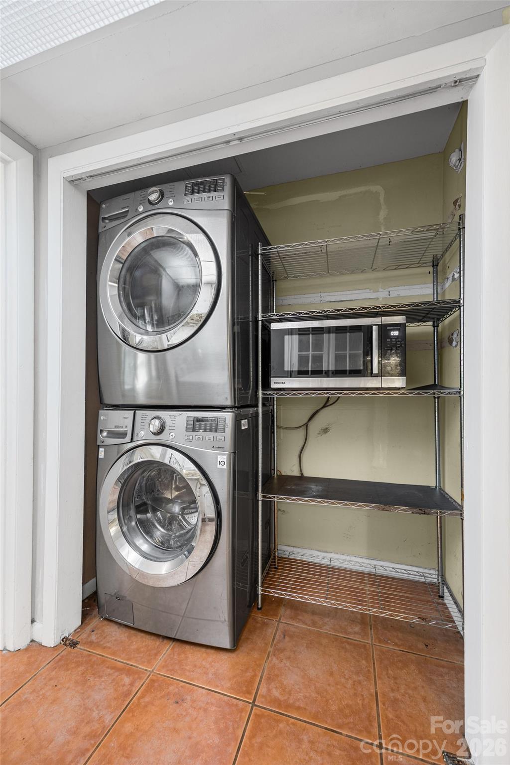 234 Riverview Terrace — Clover