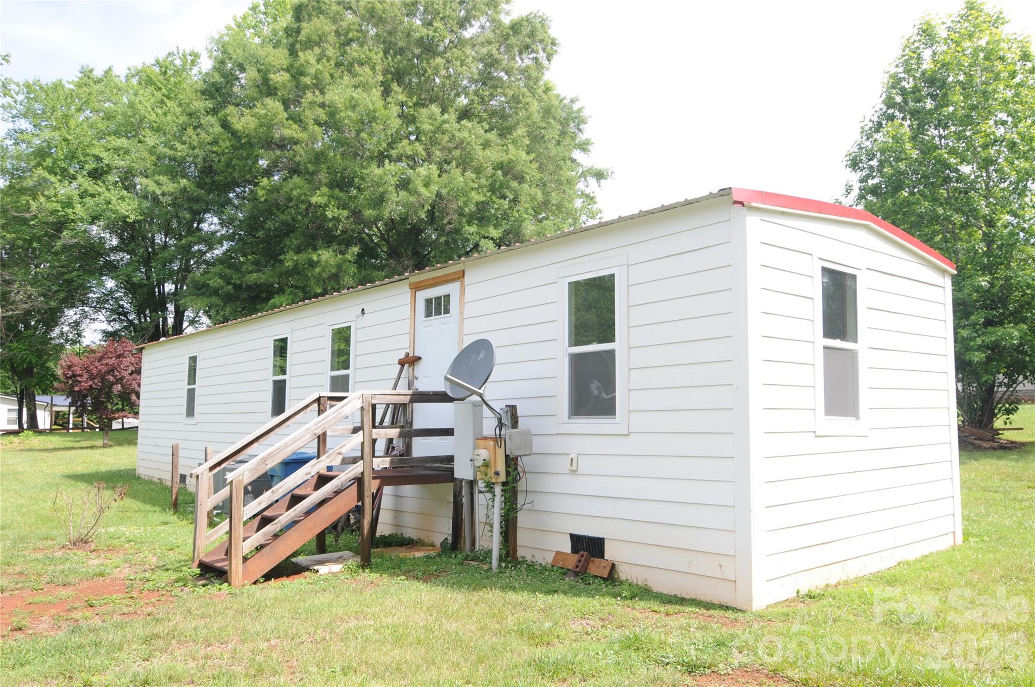 4227 KENT Street — Maiden