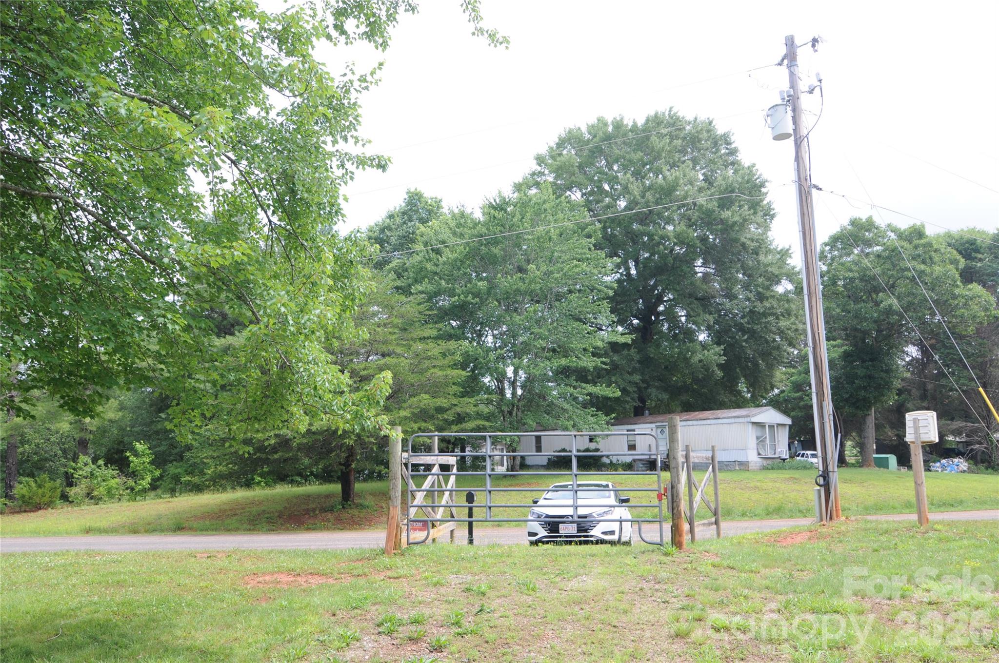 4227 KENT Street — Maiden