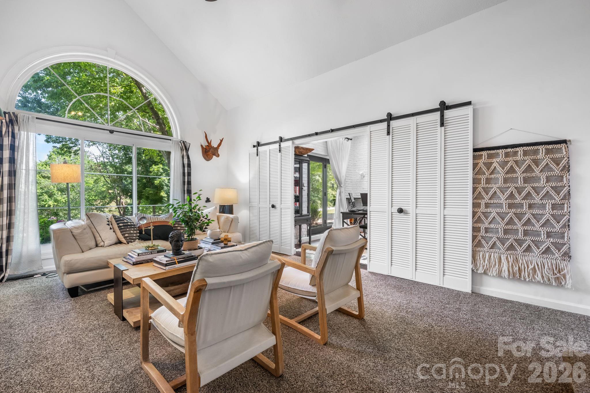 1314 Shirebourn Drive — Hickory
