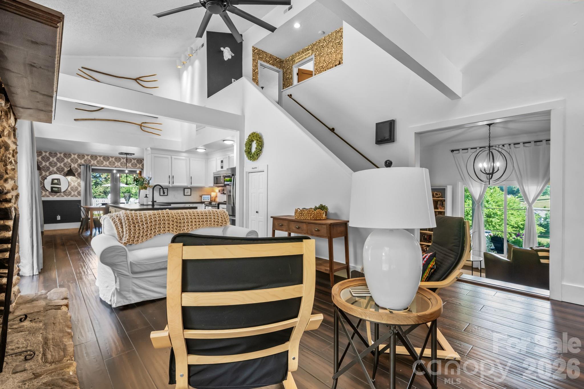 1314 Shirebourn Drive — Hickory